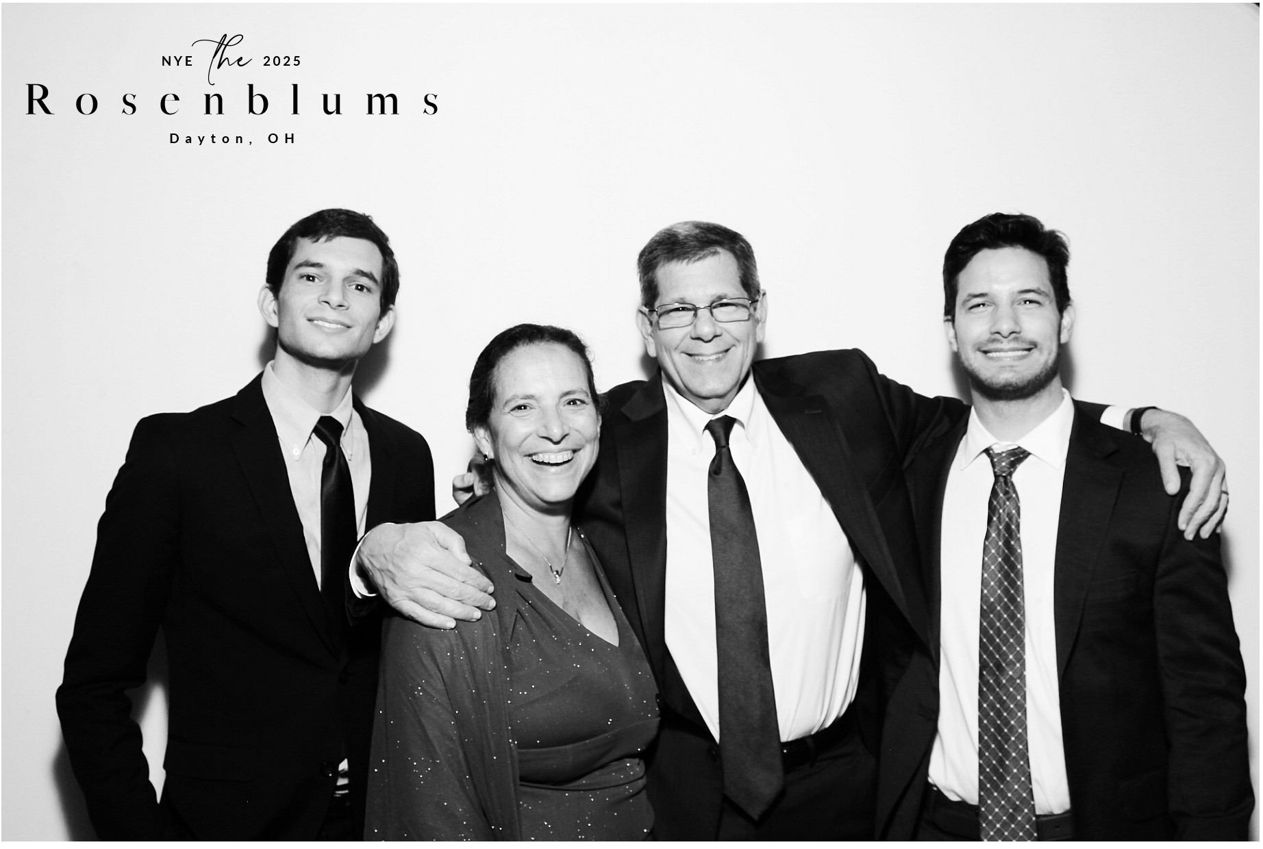 The Rosenblums | View more photos from the event at gallery.photoboothcincy.com/u/PhotoBoothCincy/The-Rosenblums