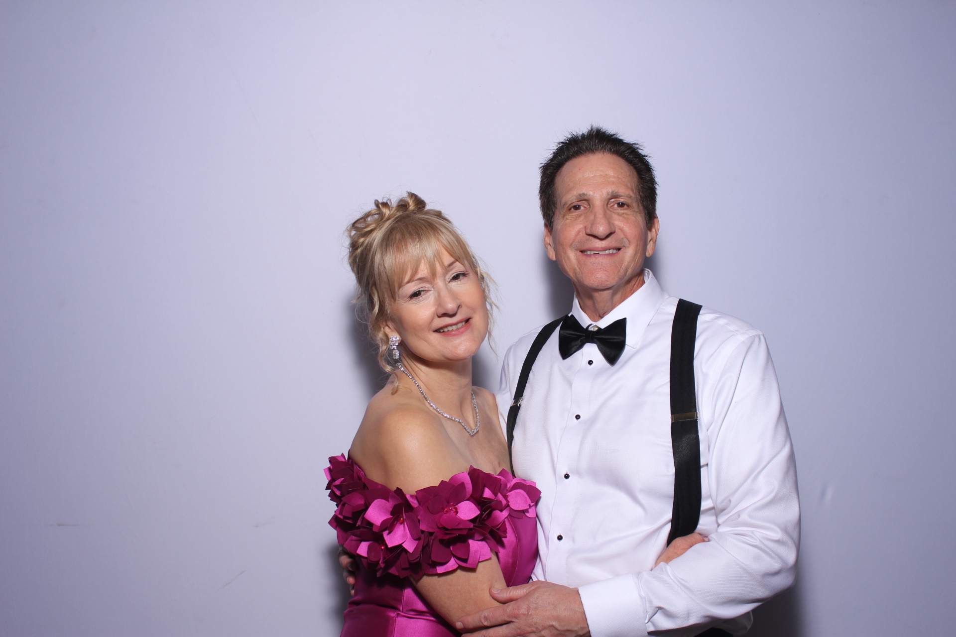The Rosenblums | View more photos from the event at gallery.photoboothcincy.com/u/PhotoBoothCincy/The-Rosenblums
