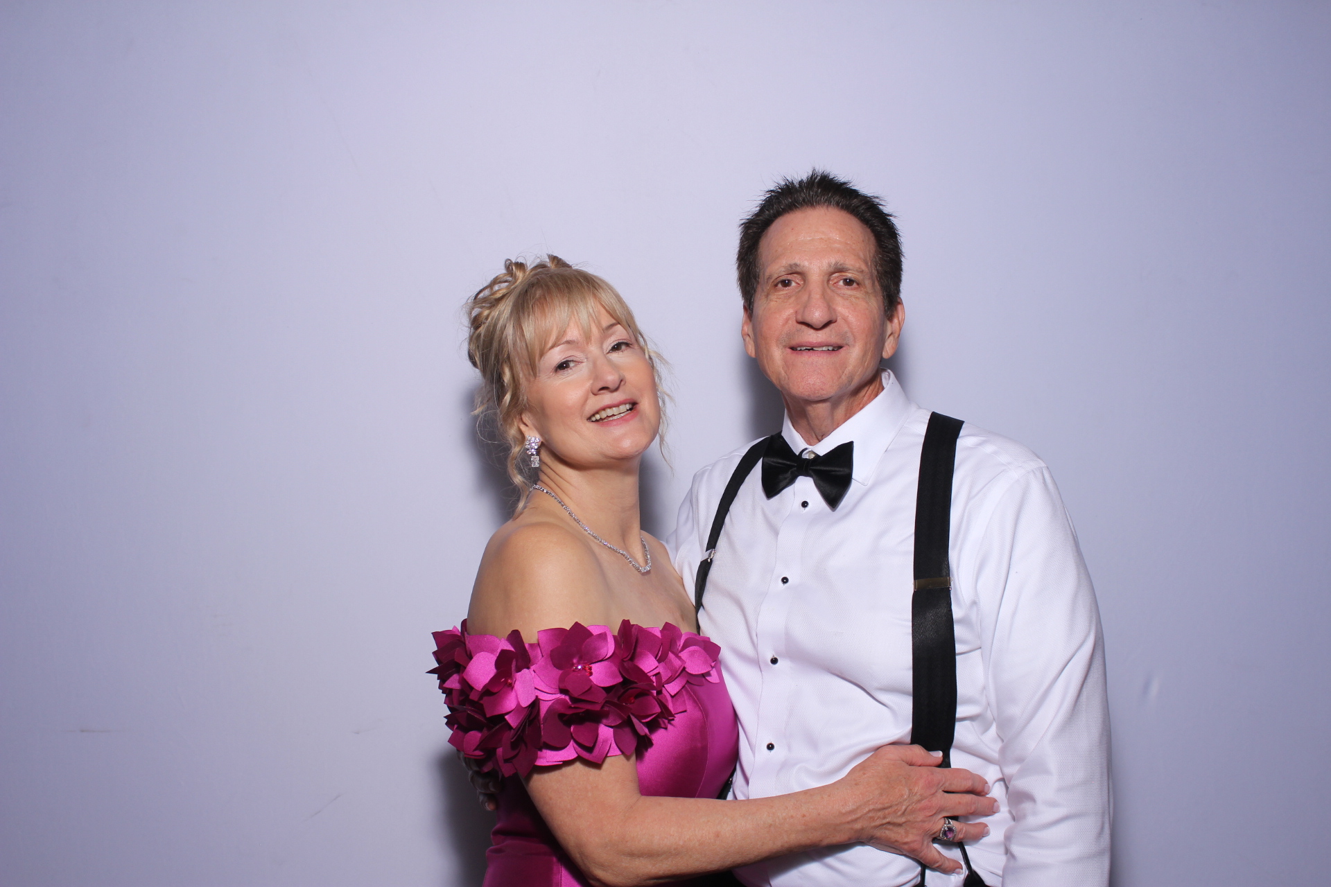 The Rosenblums | View more photos from the event at gallery.photoboothcincy.com/u/PhotoBoothCincy/The-Rosenblums