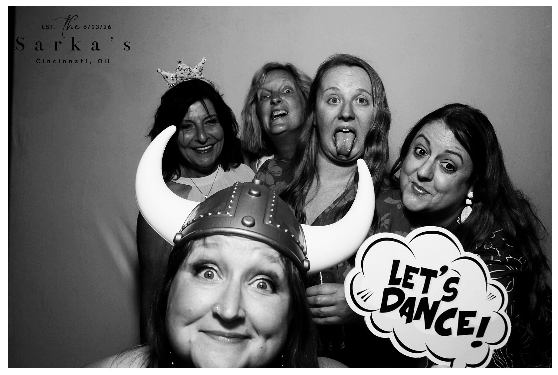 The Sarka's | View more photos from the event at gallery.photoboothcincy.com/u/PhotoBoothCincy/The-Sarkas