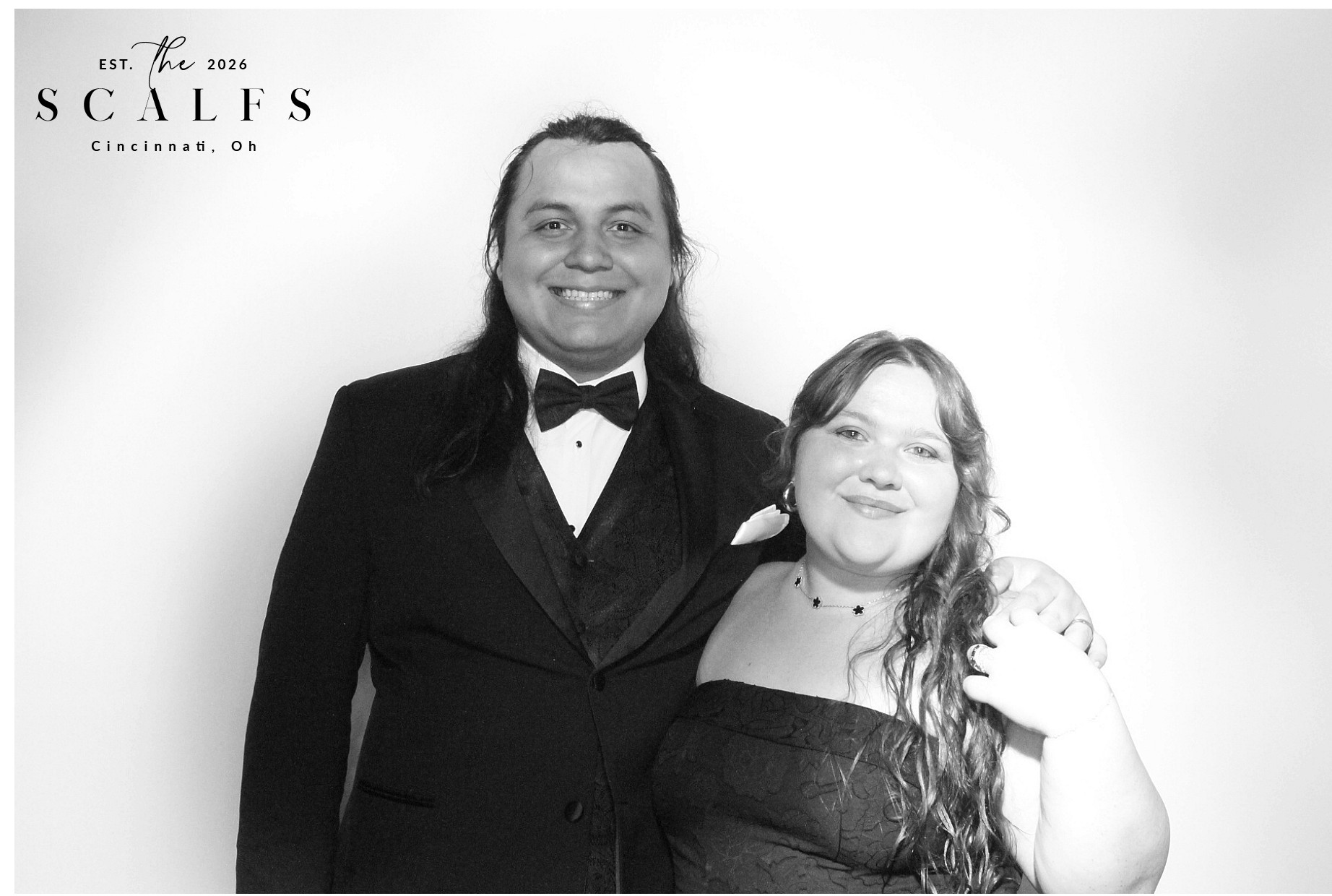 The Scalfs | View more photos from the event at gallery.photoboothcincy.com/u/PhotoBoothCincy/The-Scalfs