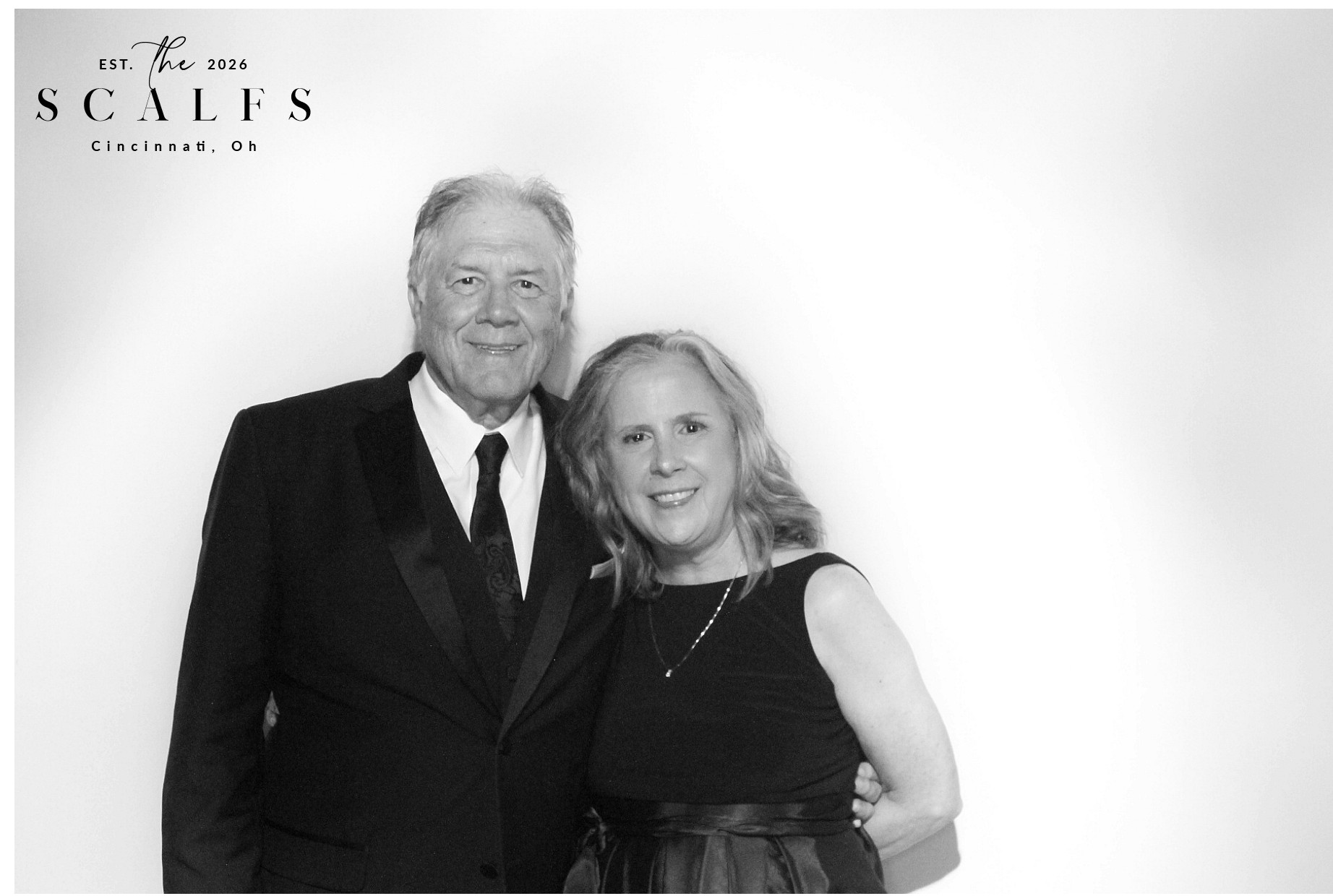 The Scalfs | View more photos from the event at gallery.photoboothcincy.com/u/PhotoBoothCincy/The-Scalfs