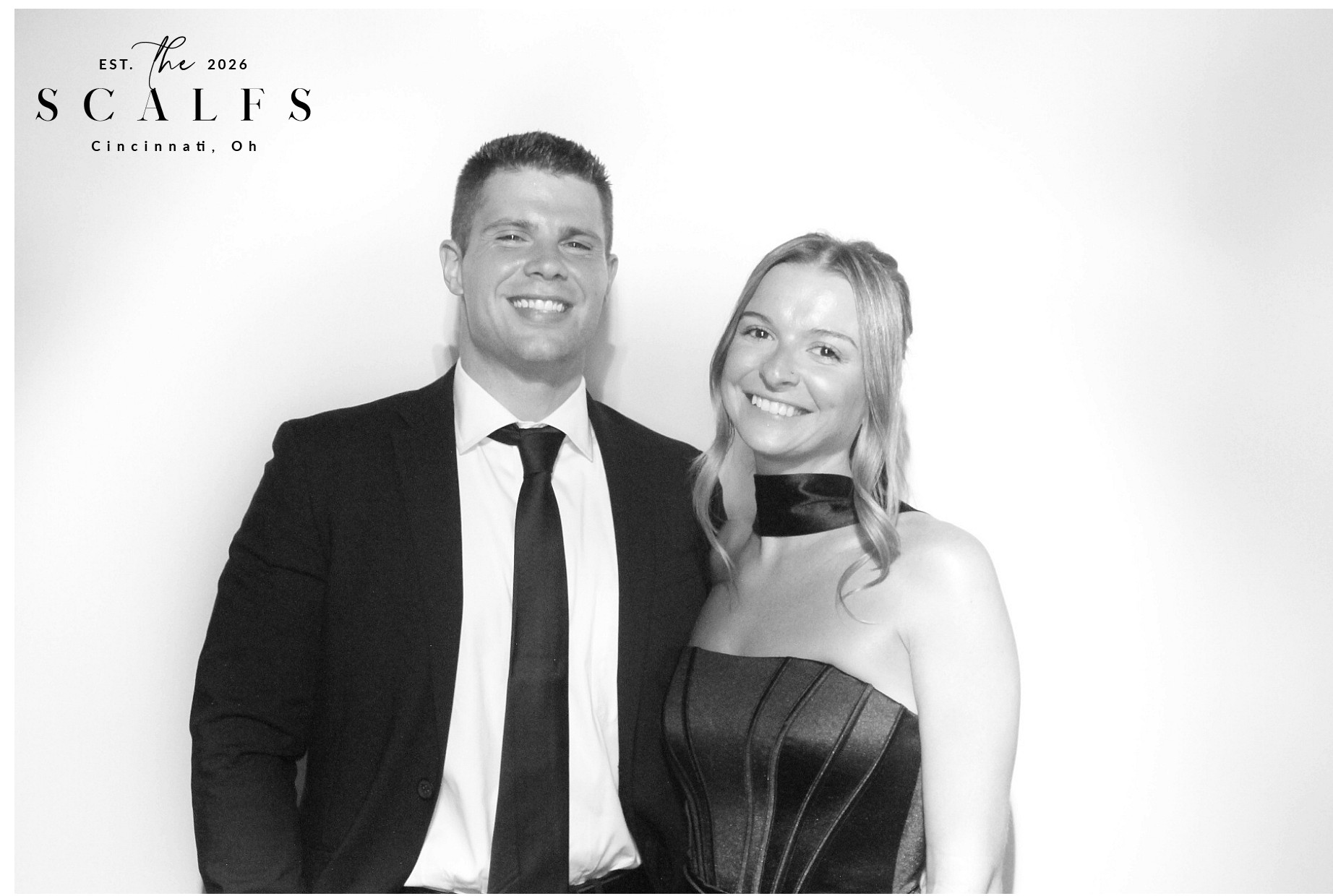 The Scalfs | View more photos from the event at gallery.photoboothcincy.com/u/PhotoBoothCincy/The-Scalfs