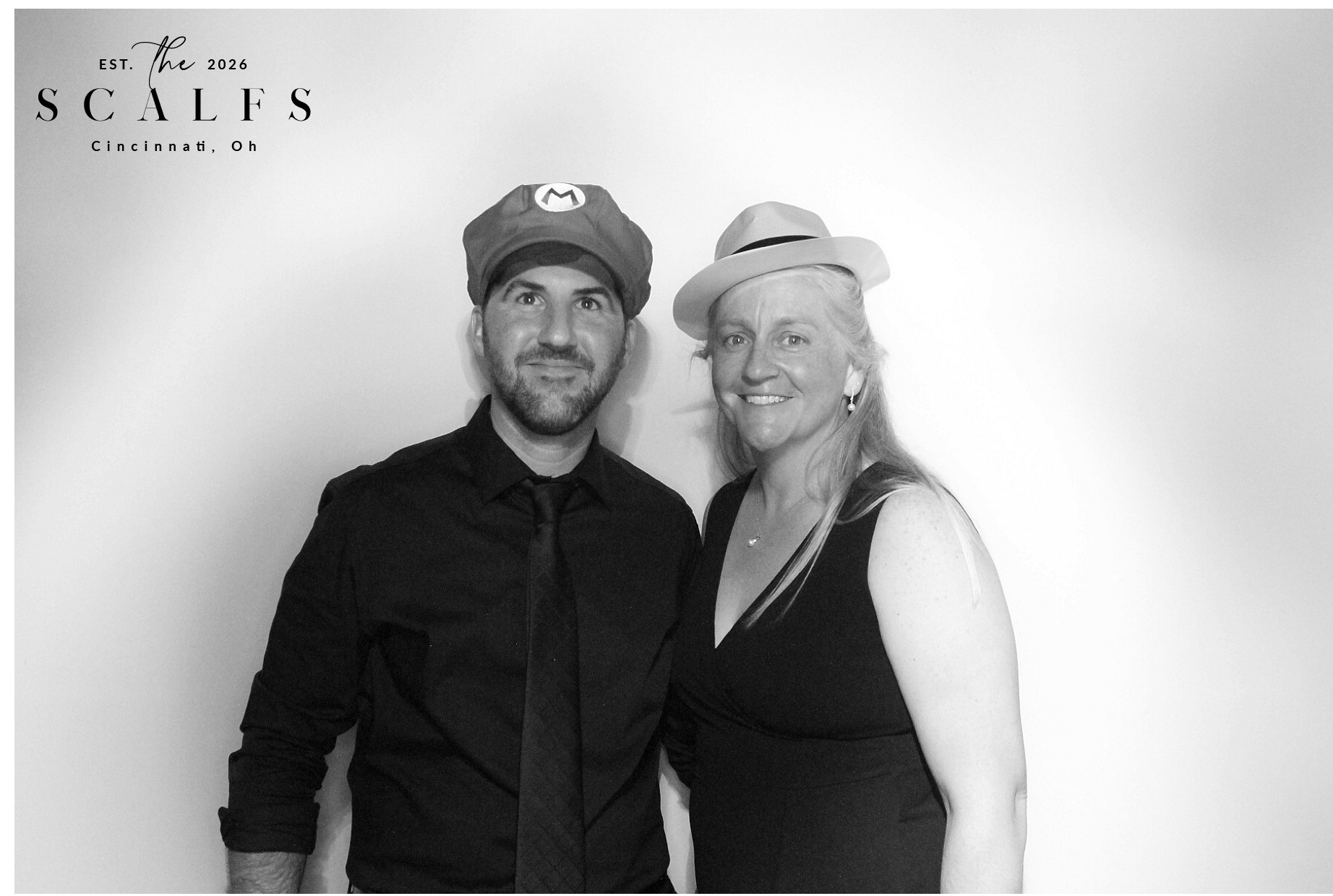 The Scalfs | View more photos from the event at gallery.photoboothcincy.com/u/PhotoBoothCincy/The-Scalfs