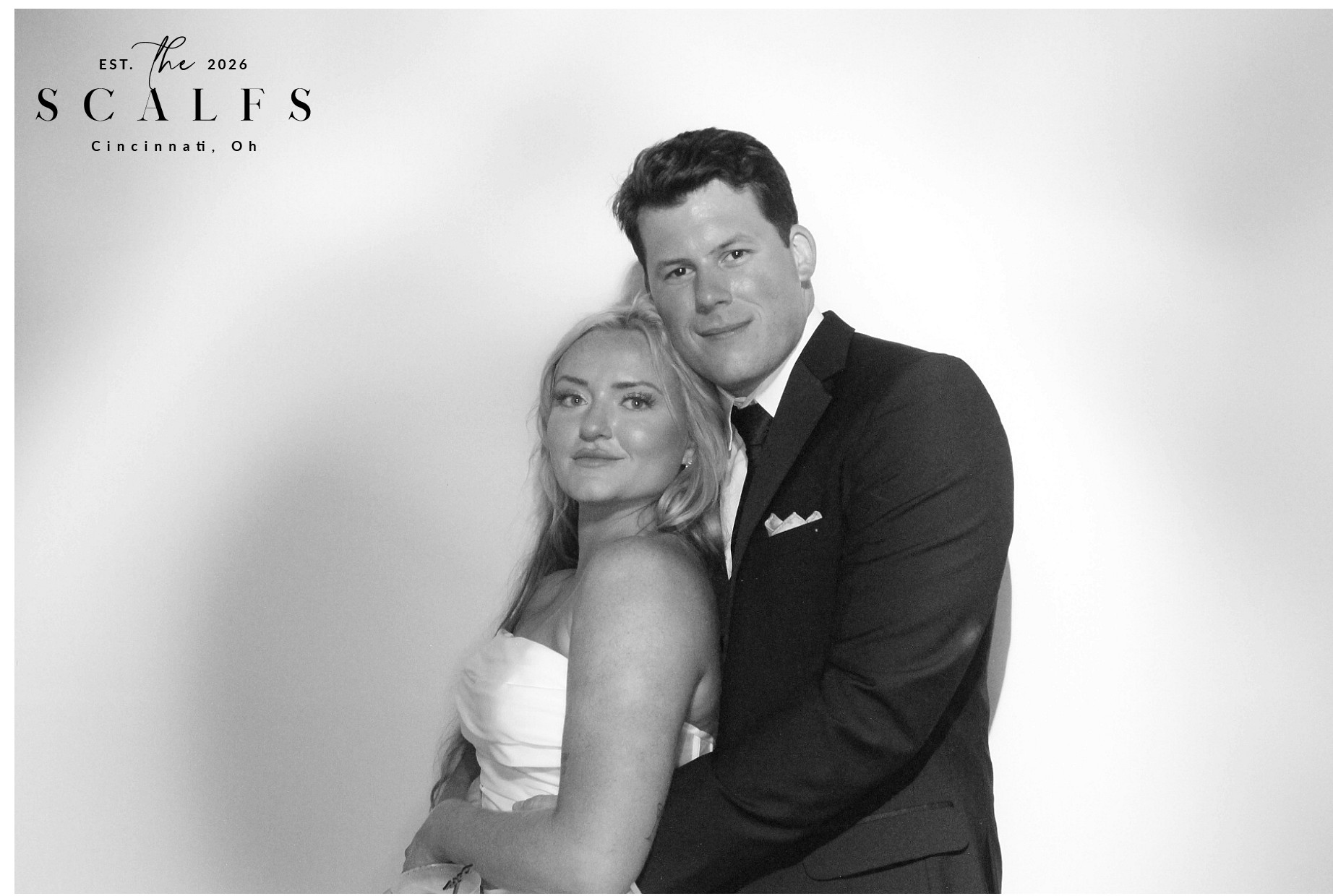 The Scalfs | View more photos from the event at gallery.photoboothcincy.com/u/PhotoBoothCincy/The-Scalfs