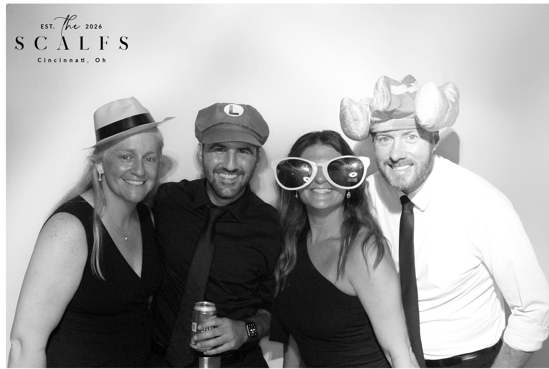 The Scalfs | View more photos from the event at gallery.photoboothcincy.com/u/PhotoBoothCincy/The-Scalfs