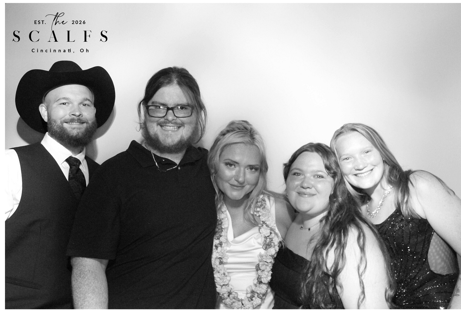 The Scalfs | View more photos from the event at gallery.photoboothcincy.com/u/PhotoBoothCincy/The-Scalfs