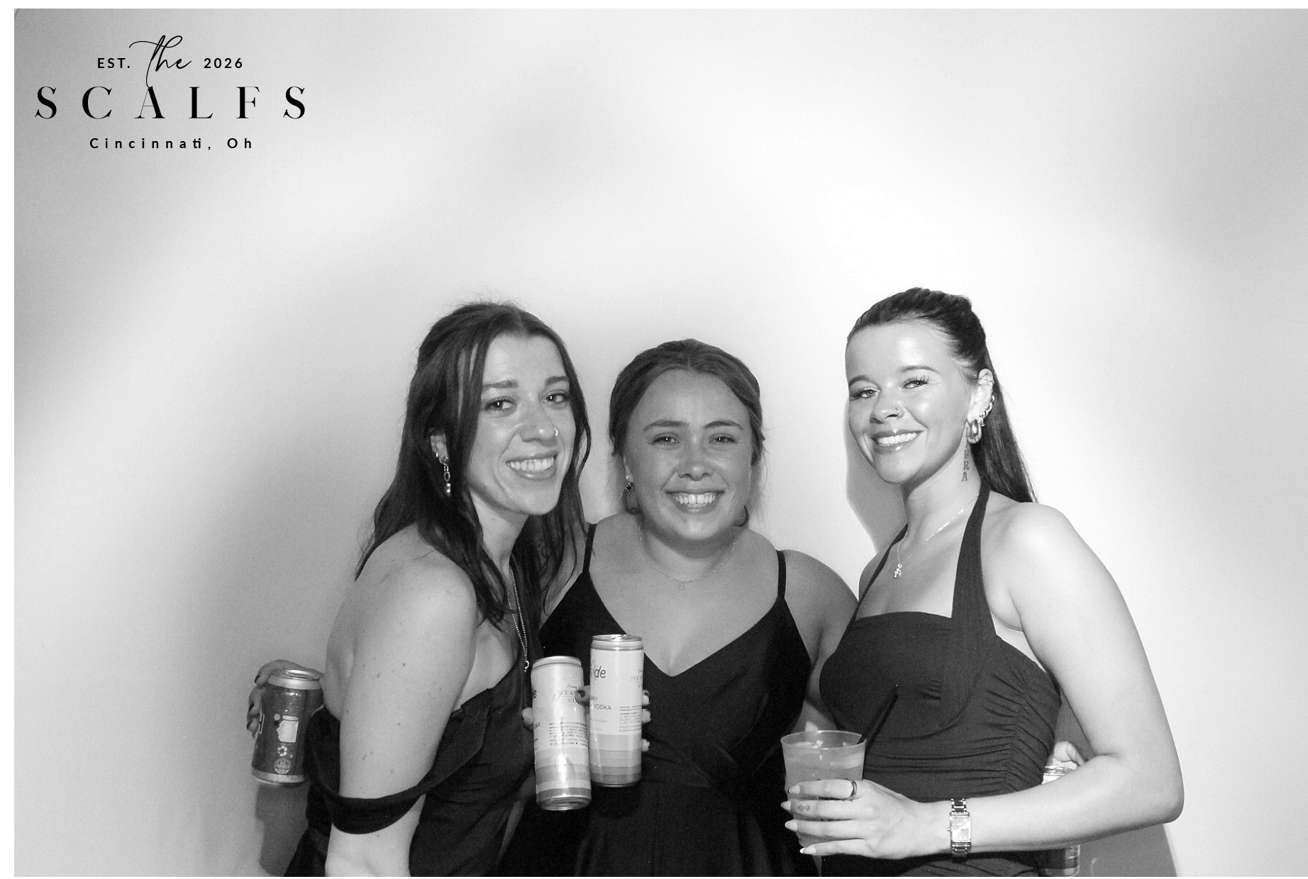 The Scalfs | View more photos from the event at gallery.photoboothcincy.com/u/PhotoBoothCincy/The-Scalfs