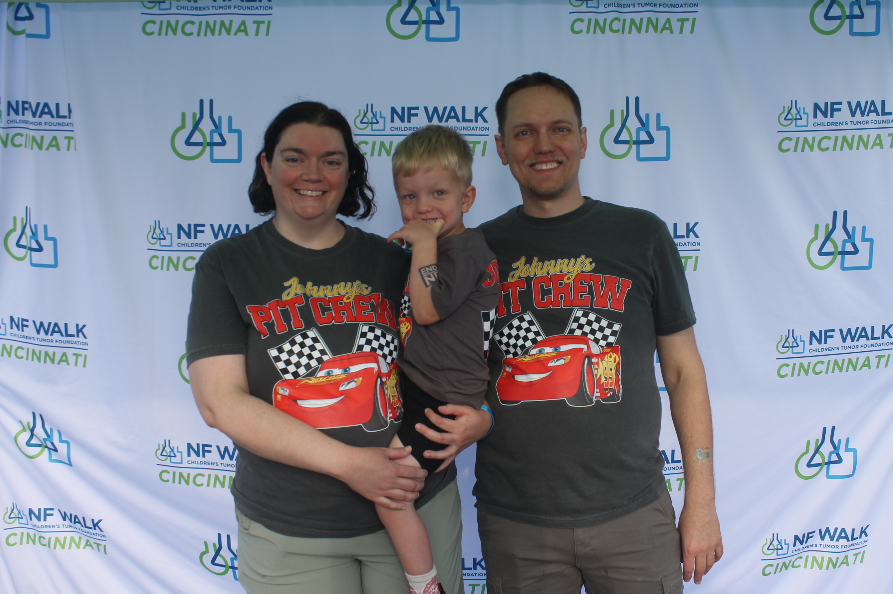 The Sine A Light NF Walk | View more photos from the event at gallery.photoboothcincy.com/u/PhotoBoothCincy/The-Sine-A-Light-NF-Walk