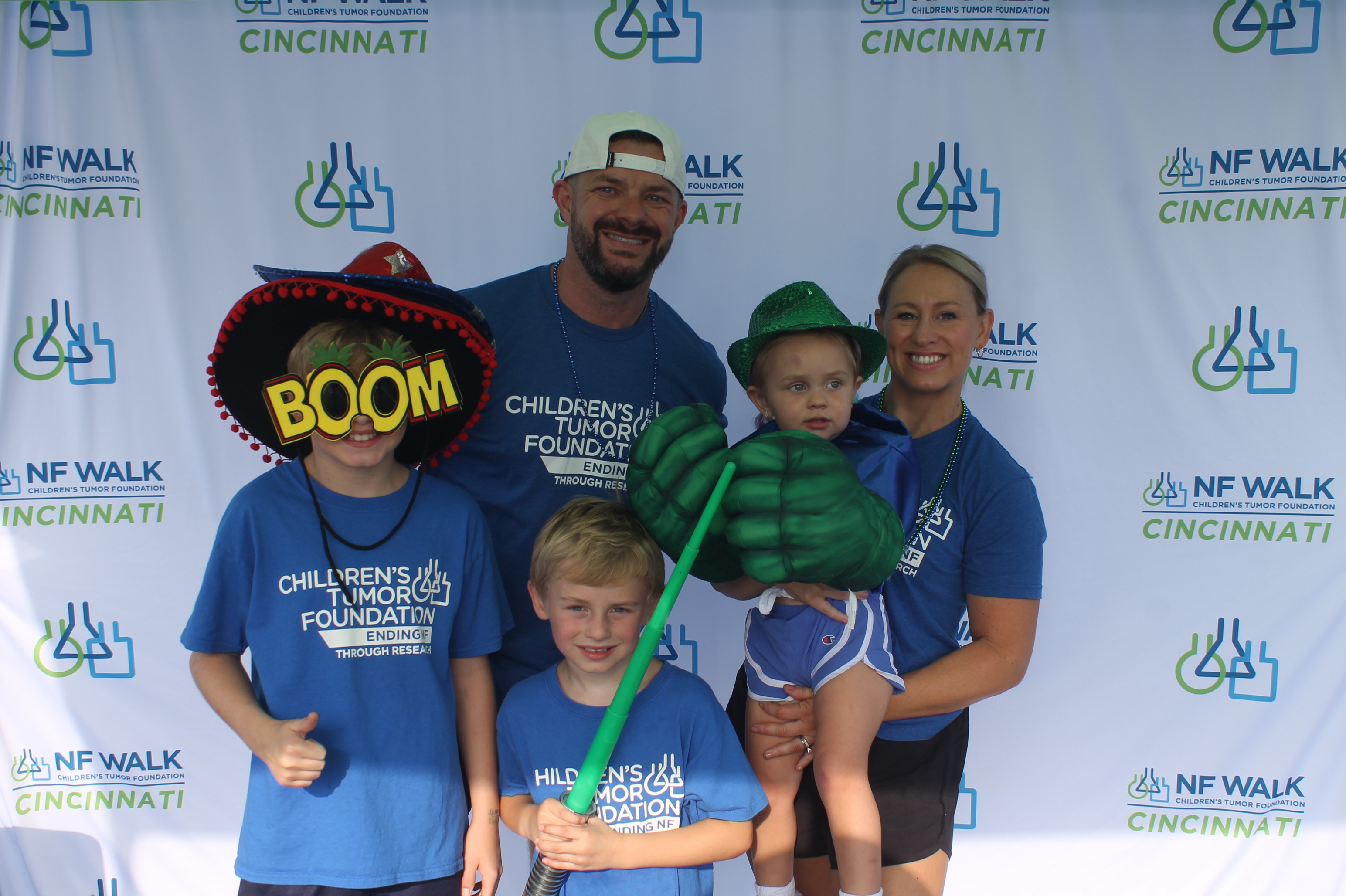 The Sine A Light NF Walk | View more photos from the event at gallery.photoboothcincy.com/u/PhotoBoothCincy/The-Sine-A-Light-NF-Walk