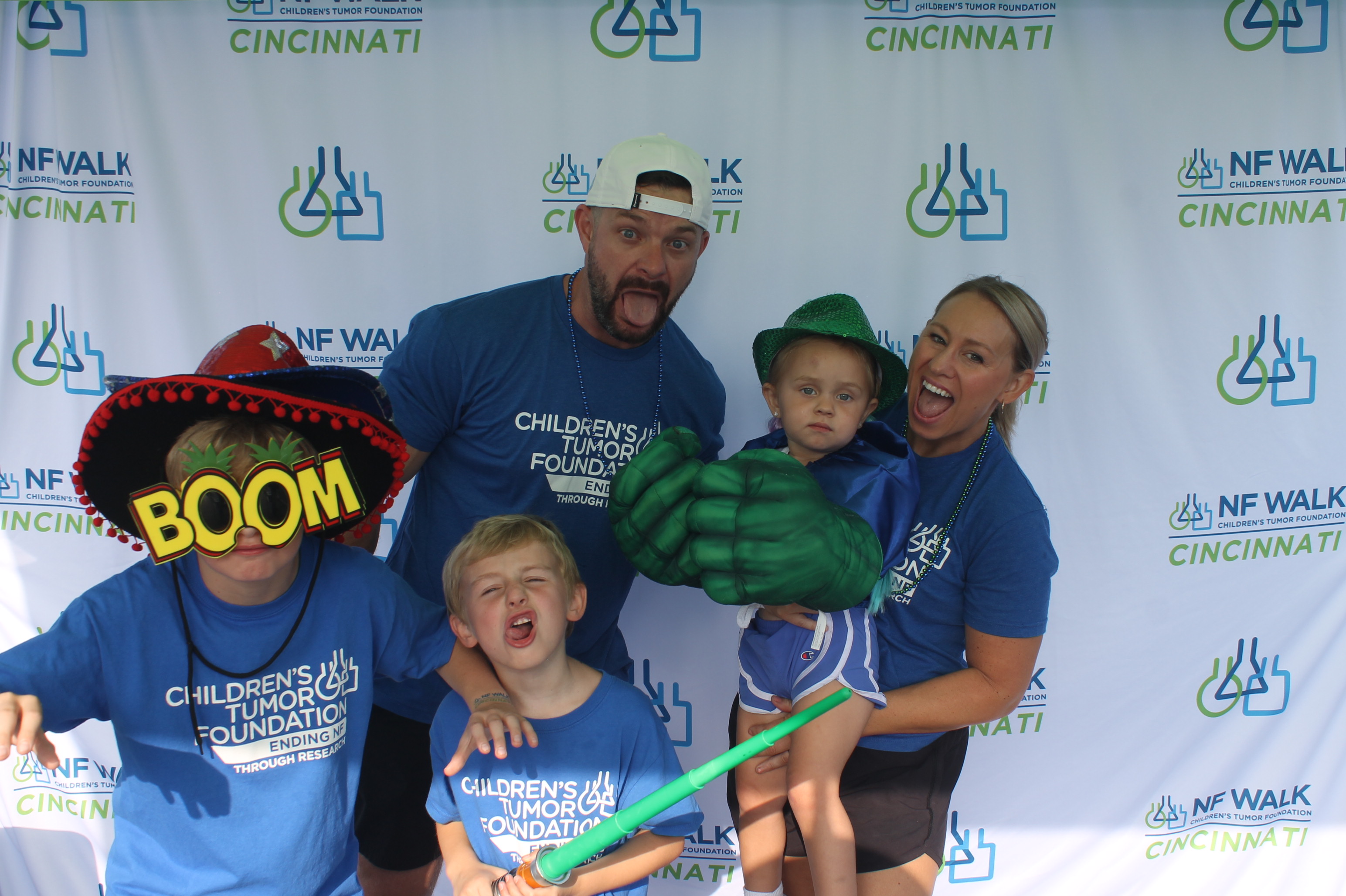 The Sine A Light NF Walk | View more photos from the event at gallery.photoboothcincy.com/u/PhotoBoothCincy/The-Sine-A-Light-NF-Walk