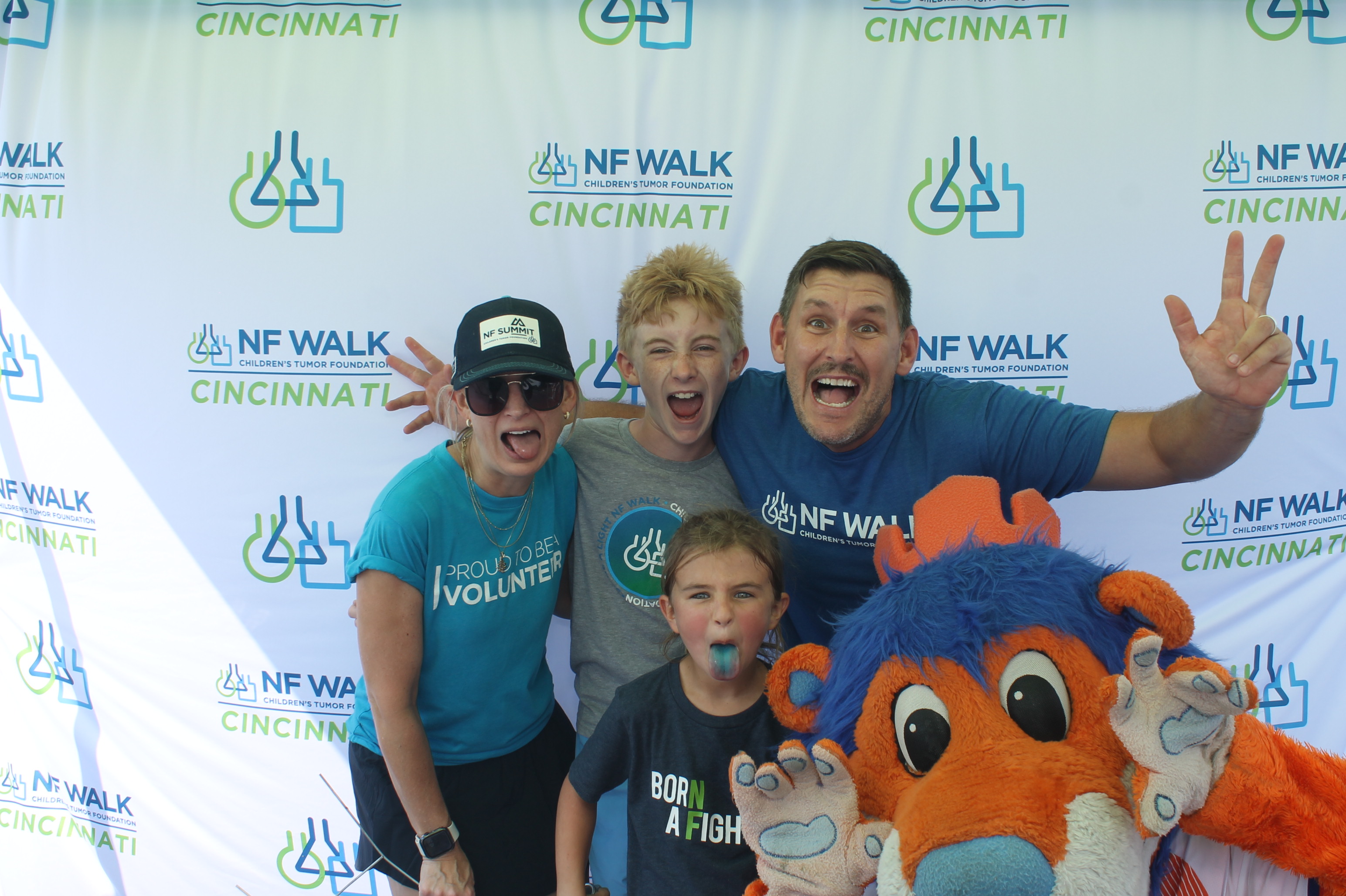 The Sine A Light NF Walk | View more photos from the event at gallery.photoboothcincy.com/u/PhotoBoothCincy/The-Sine-A-Light-NF-Walk