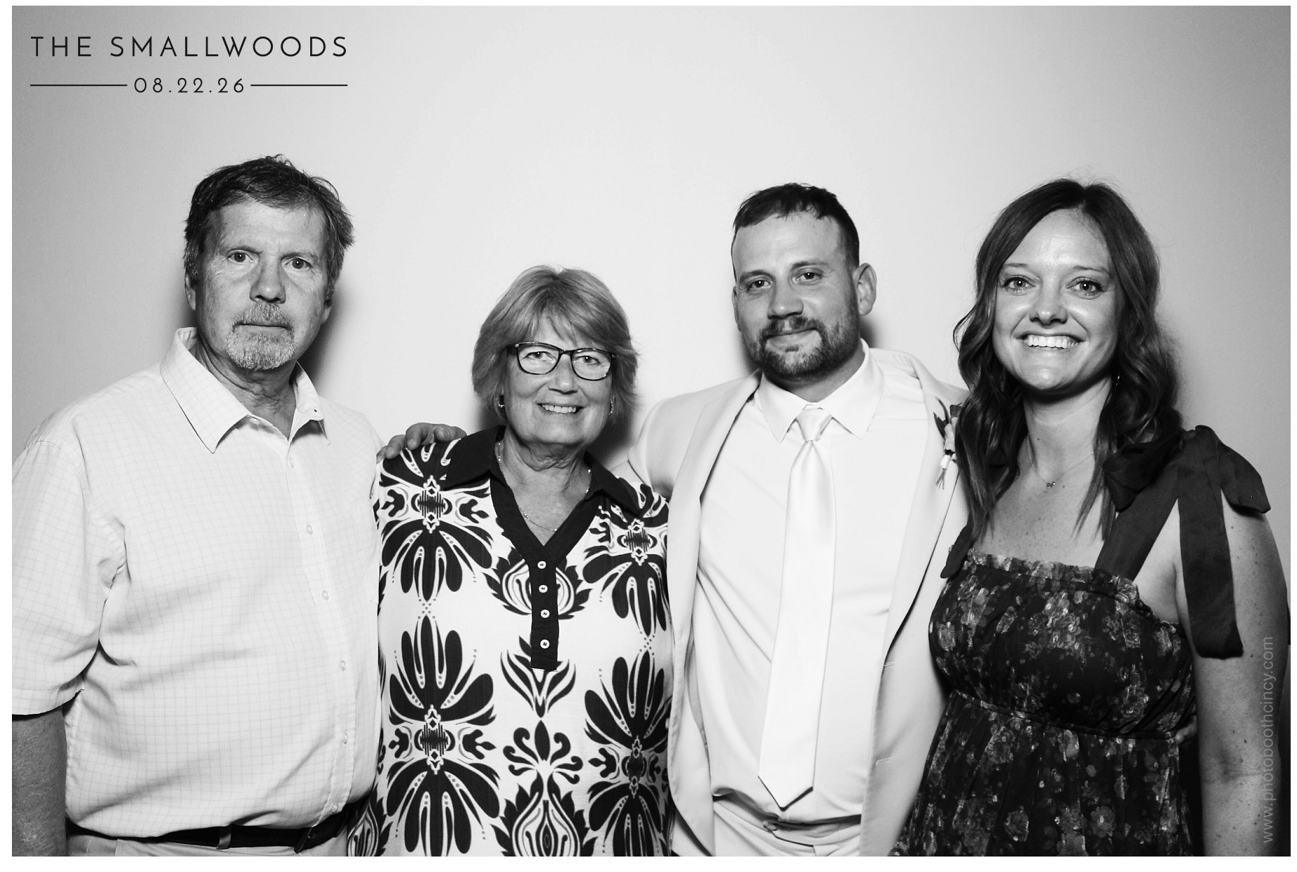 The Smallwoods | View more photos from the event at gallery.photoboothcincy.com/u/PhotoBoothCincy/The-Smallwoods