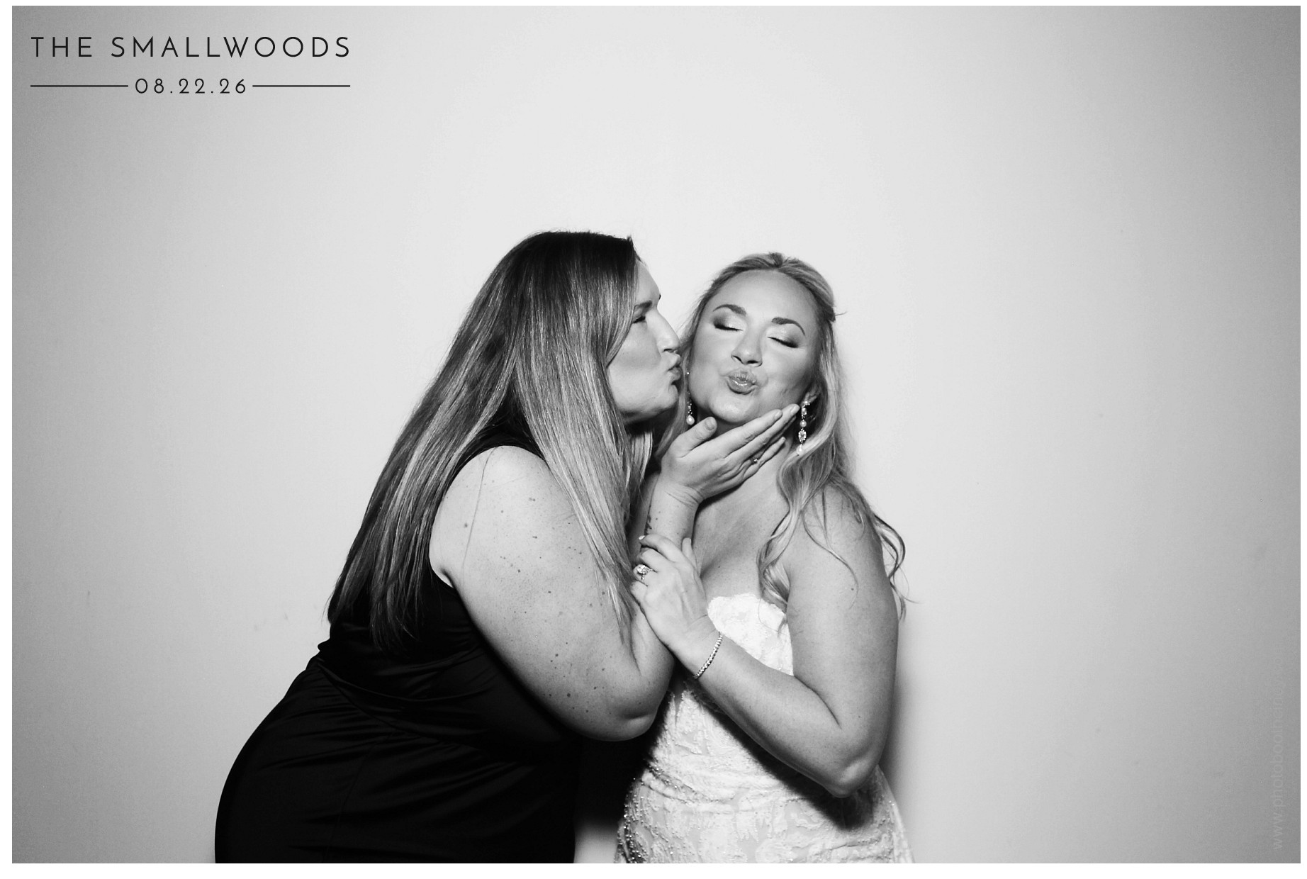 The Smallwoods | View more photos from the event at gallery.photoboothcincy.com/u/PhotoBoothCincy/The-Smallwoods