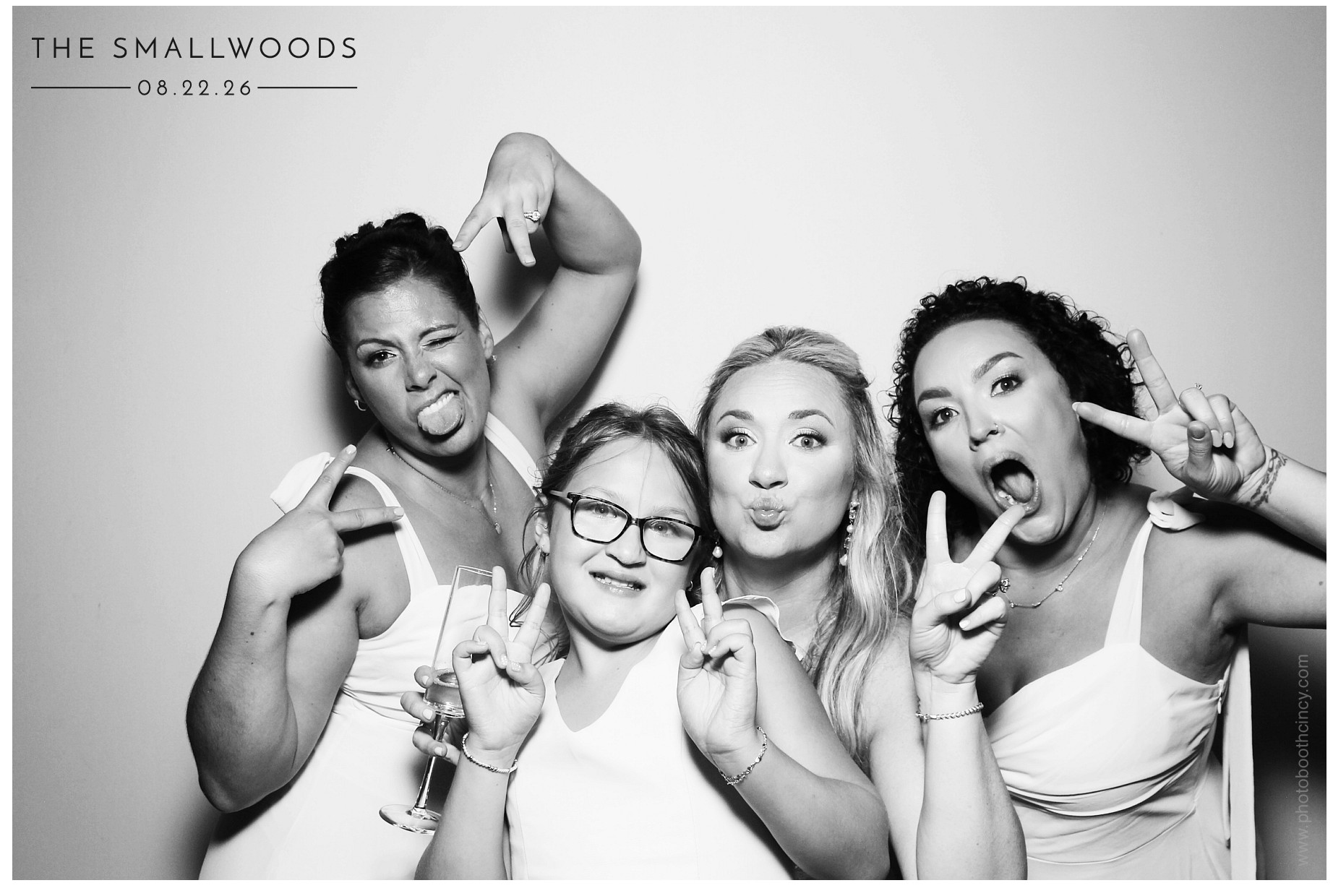 The Smallwoods | View more photos from the event at gallery.photoboothcincy.com/u/PhotoBoothCincy/The-Smallwoods