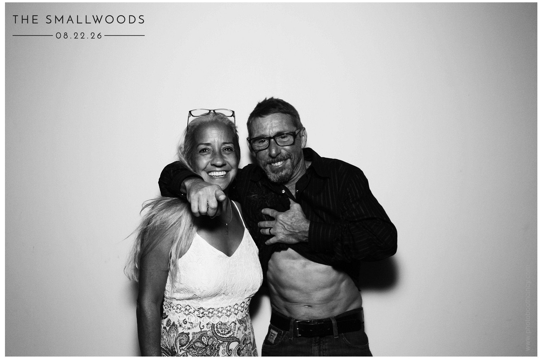 The Smallwoods | View more photos from the event at gallery.photoboothcincy.com/u/PhotoBoothCincy/The-Smallwoods