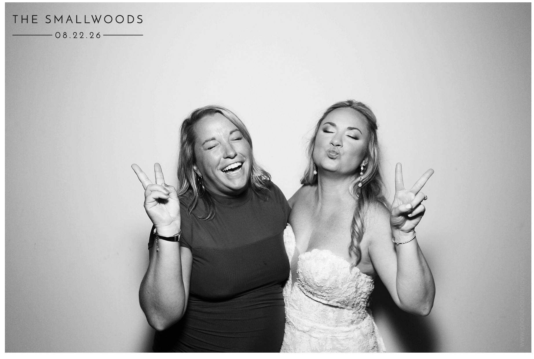 The Smallwoods | View more photos from the event at gallery.photoboothcincy.com/u/PhotoBoothCincy/The-Smallwoods