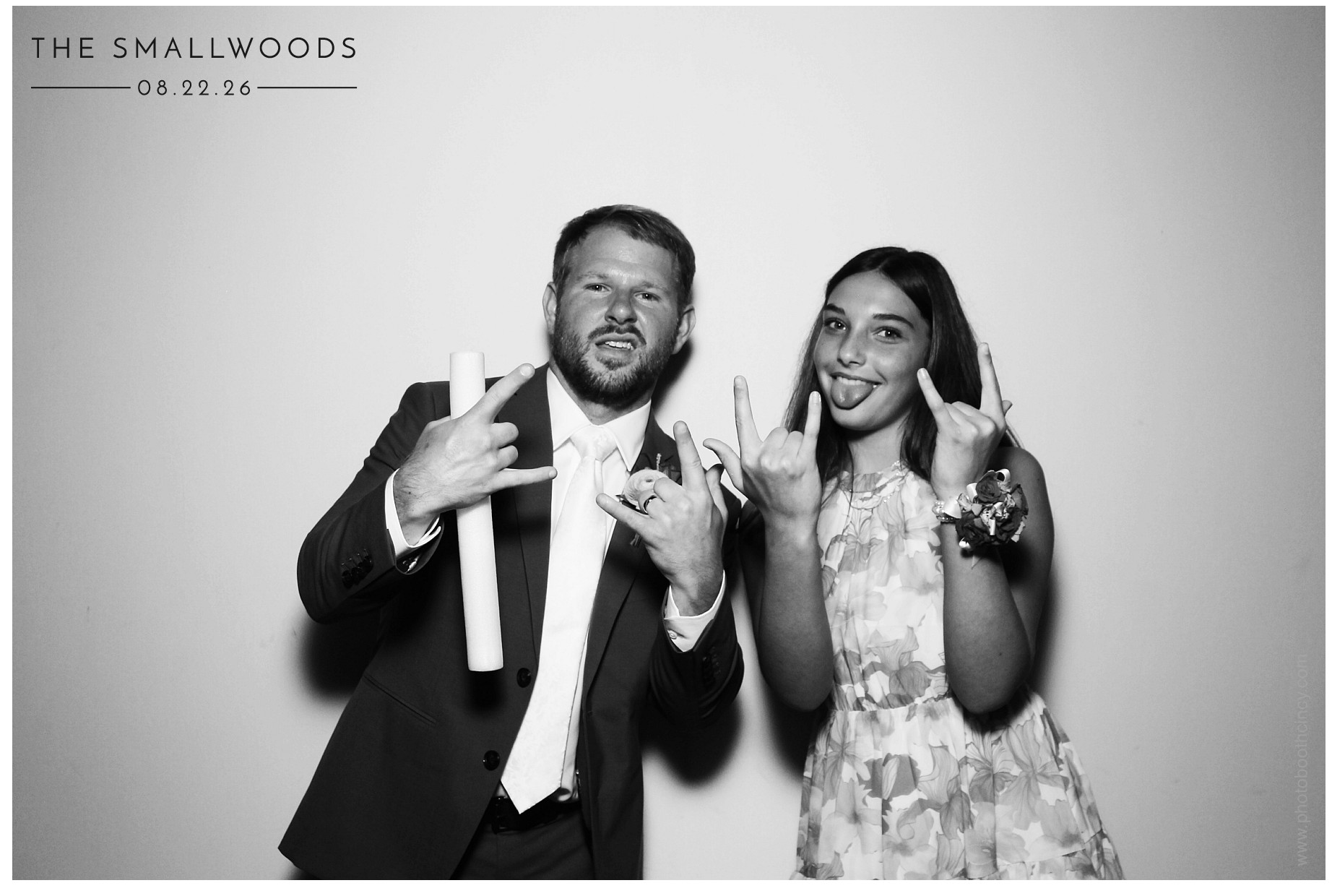The Smallwoods | View more photos from the event at gallery.photoboothcincy.com/u/PhotoBoothCincy/The-Smallwoods