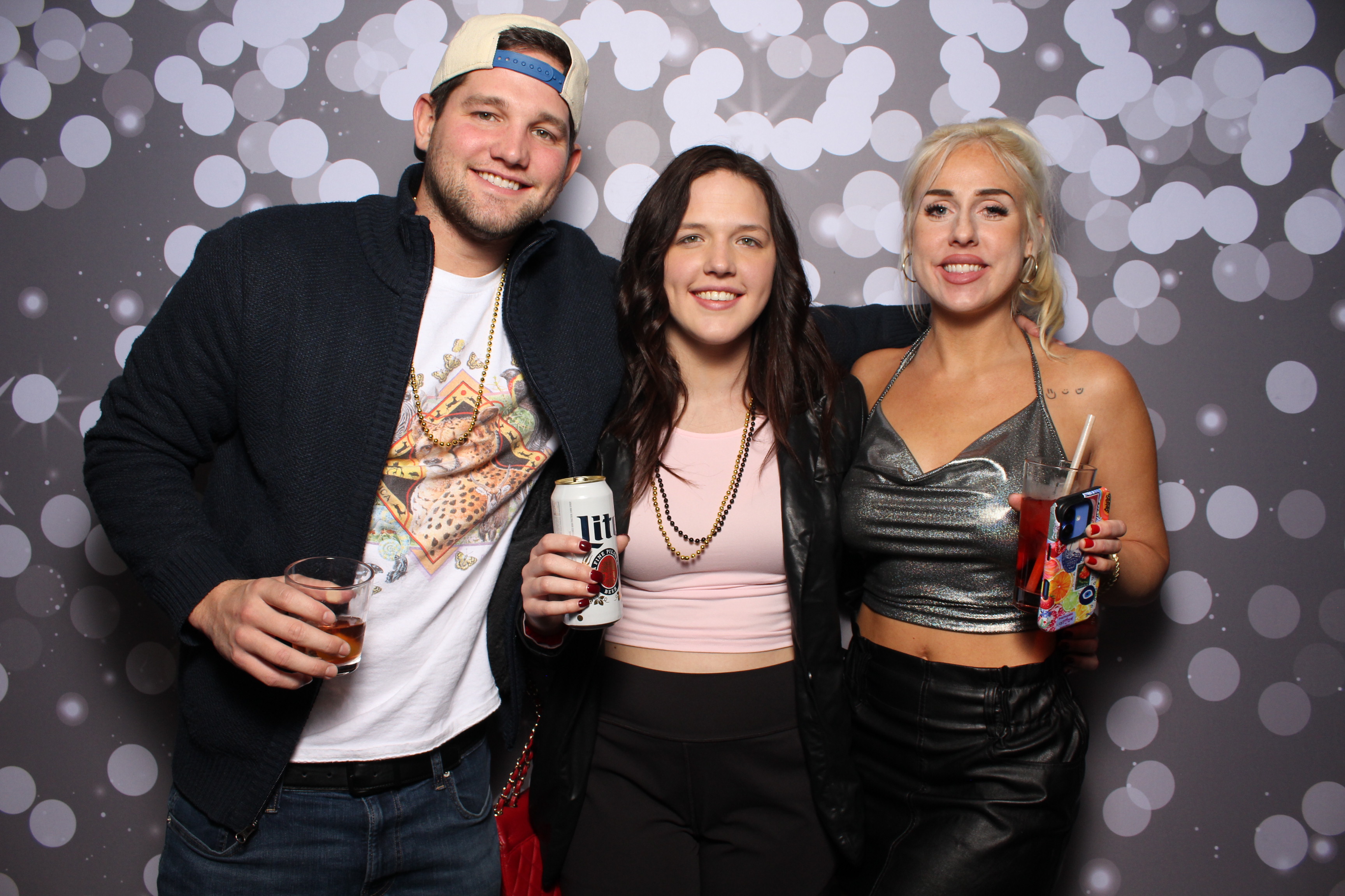 The Standard NYE Party | View more photos from the event at gallery.photoboothcincy.com/u/PhotoBoothCincy/The-Standard-NYE-Party