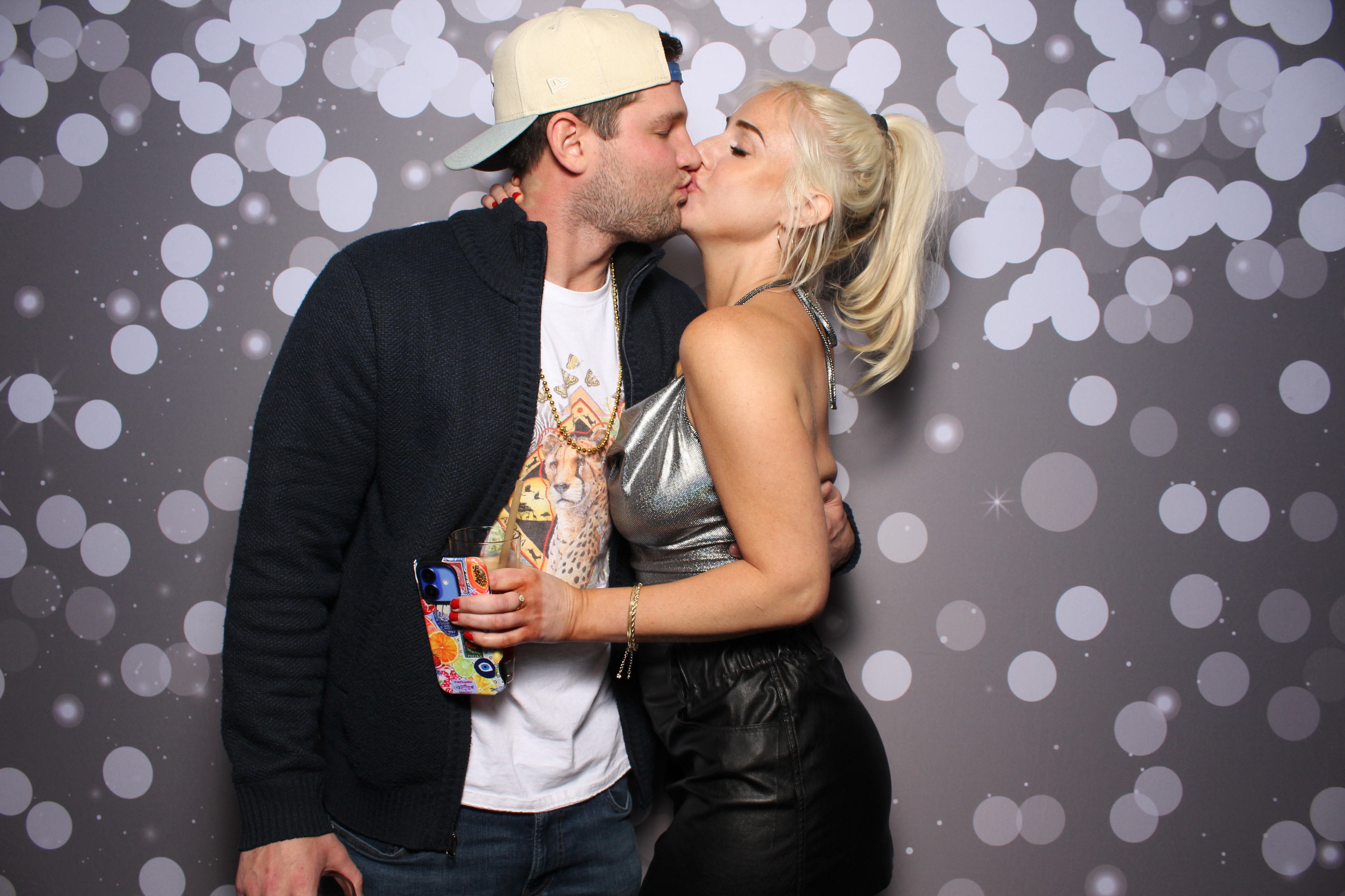 The Standard NYE Party | View more photos from the event at gallery.photoboothcincy.com/u/PhotoBoothCincy/The-Standard-NYE-Party