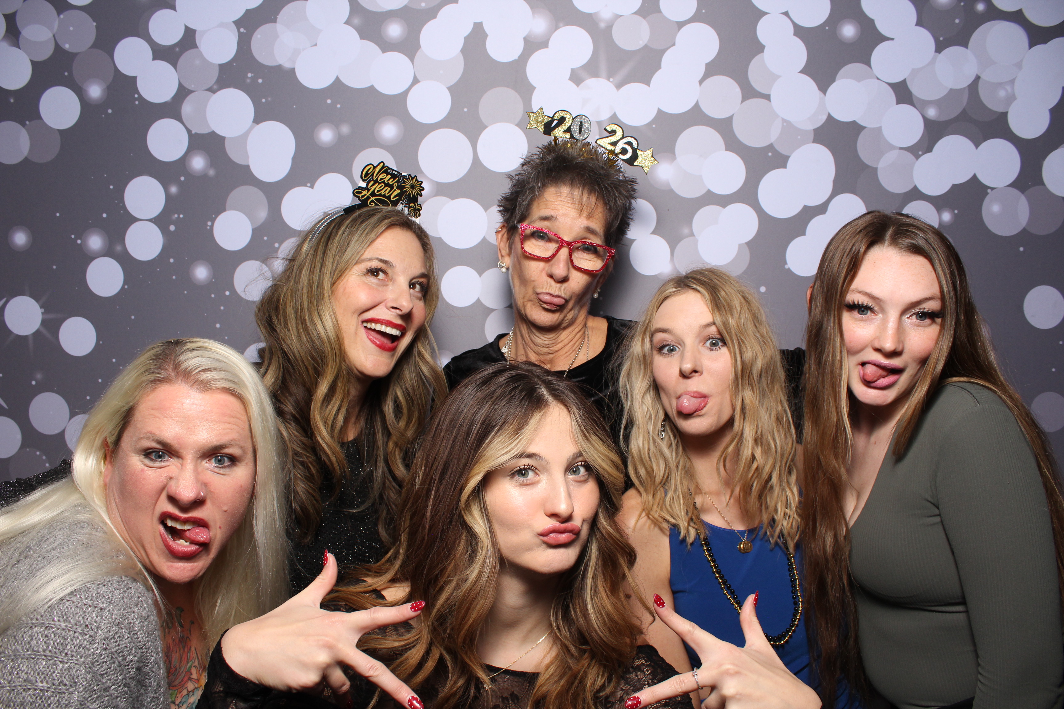 The Standard NYE Party | View more photos from the event at gallery.photoboothcincy.com/u/PhotoBoothCincy/The-Standard-NYE-Party