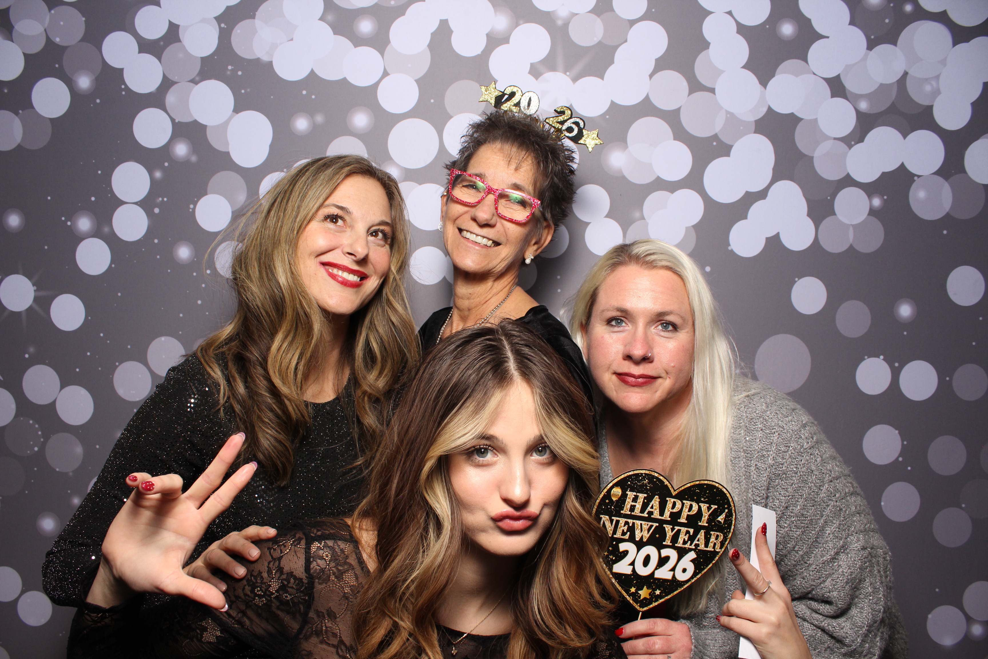 The Standard NYE Party | View more photos from the event at gallery.photoboothcincy.com/u/PhotoBoothCincy/The-Standard-NYE-Party