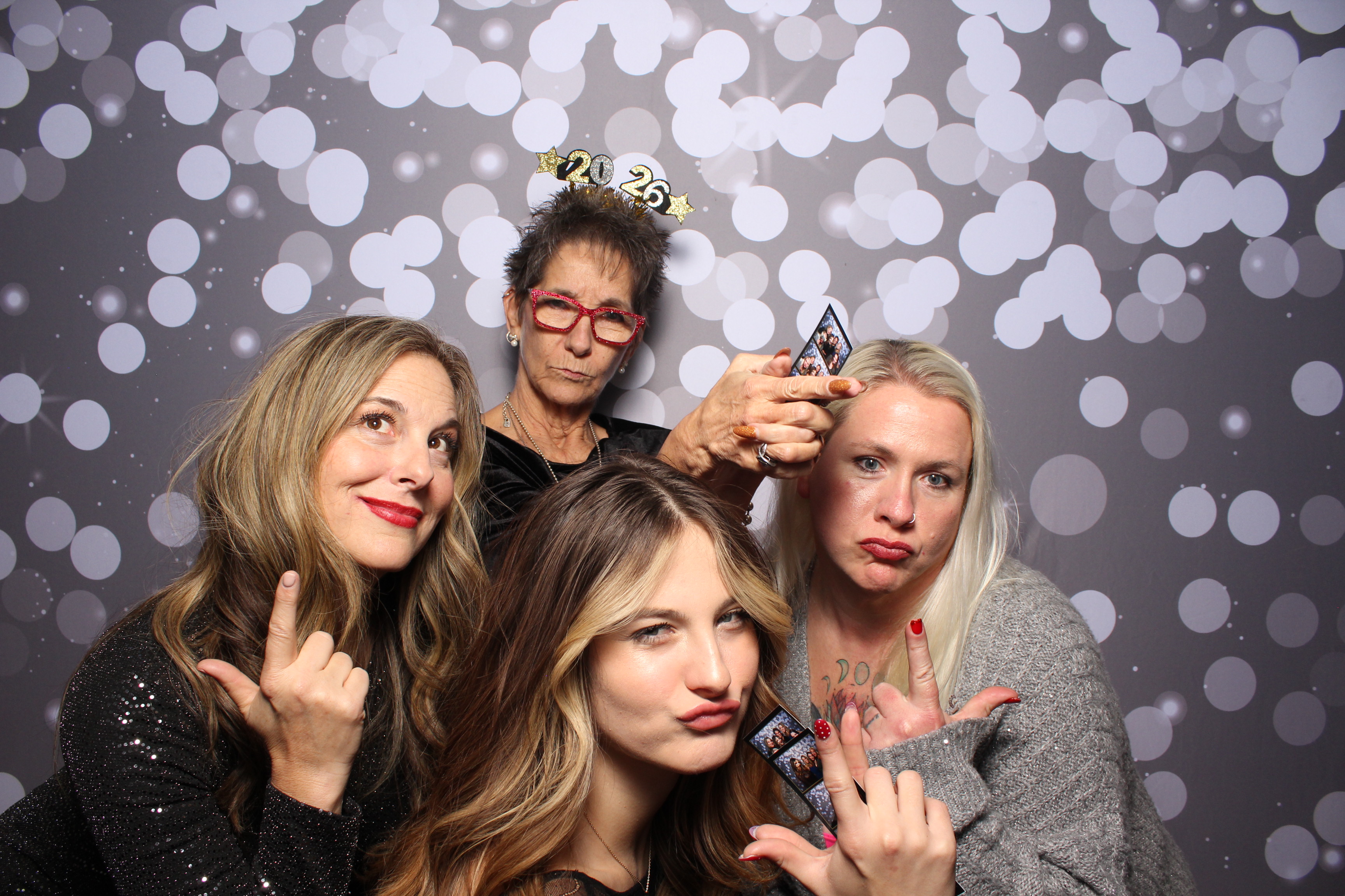 The Standard NYE Party | View more photos from the event at gallery.photoboothcincy.com/u/PhotoBoothCincy/The-Standard-NYE-Party