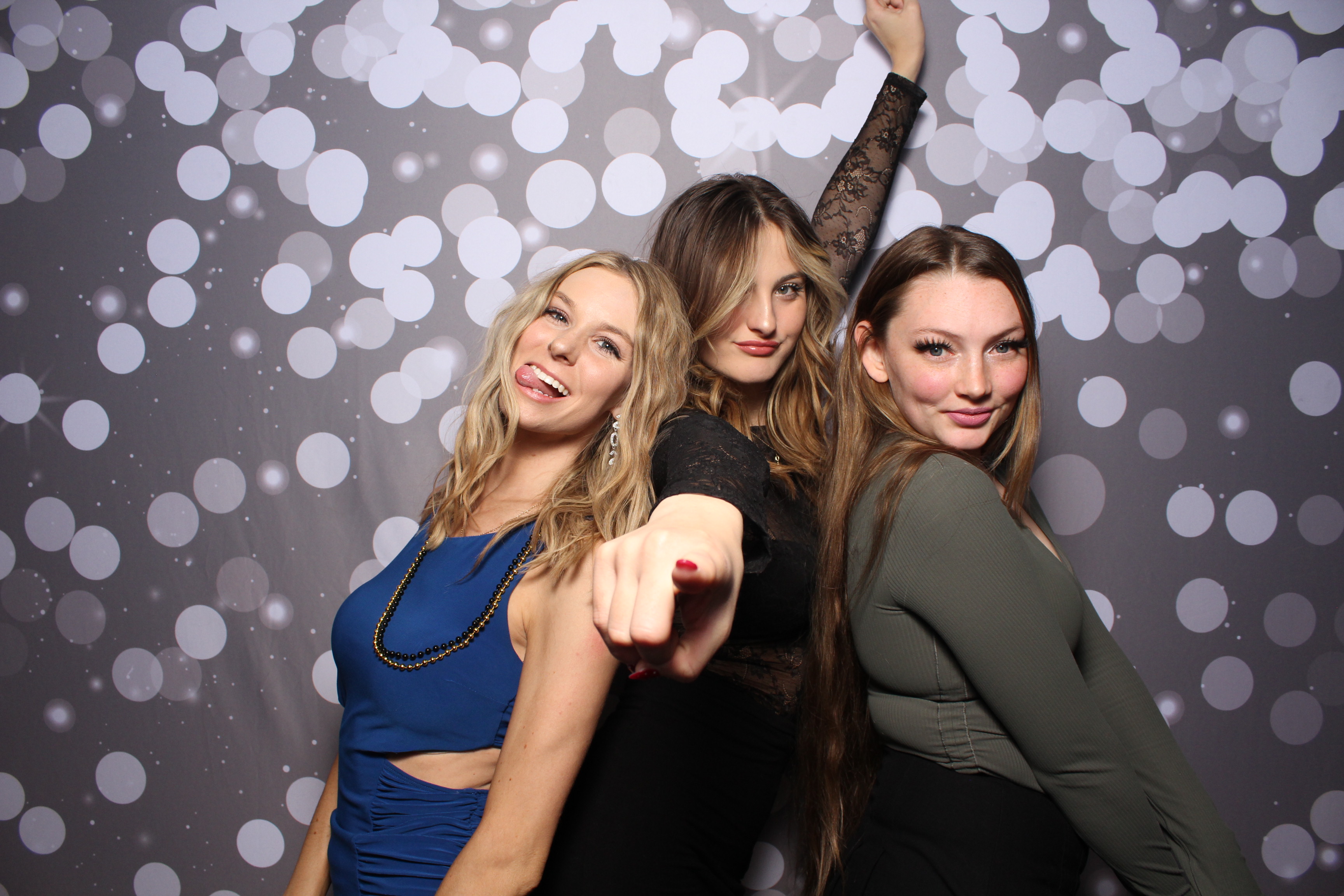 The Standard NYE Party | View more photos from the event at gallery.photoboothcincy.com/u/PhotoBoothCincy/The-Standard-NYE-Party