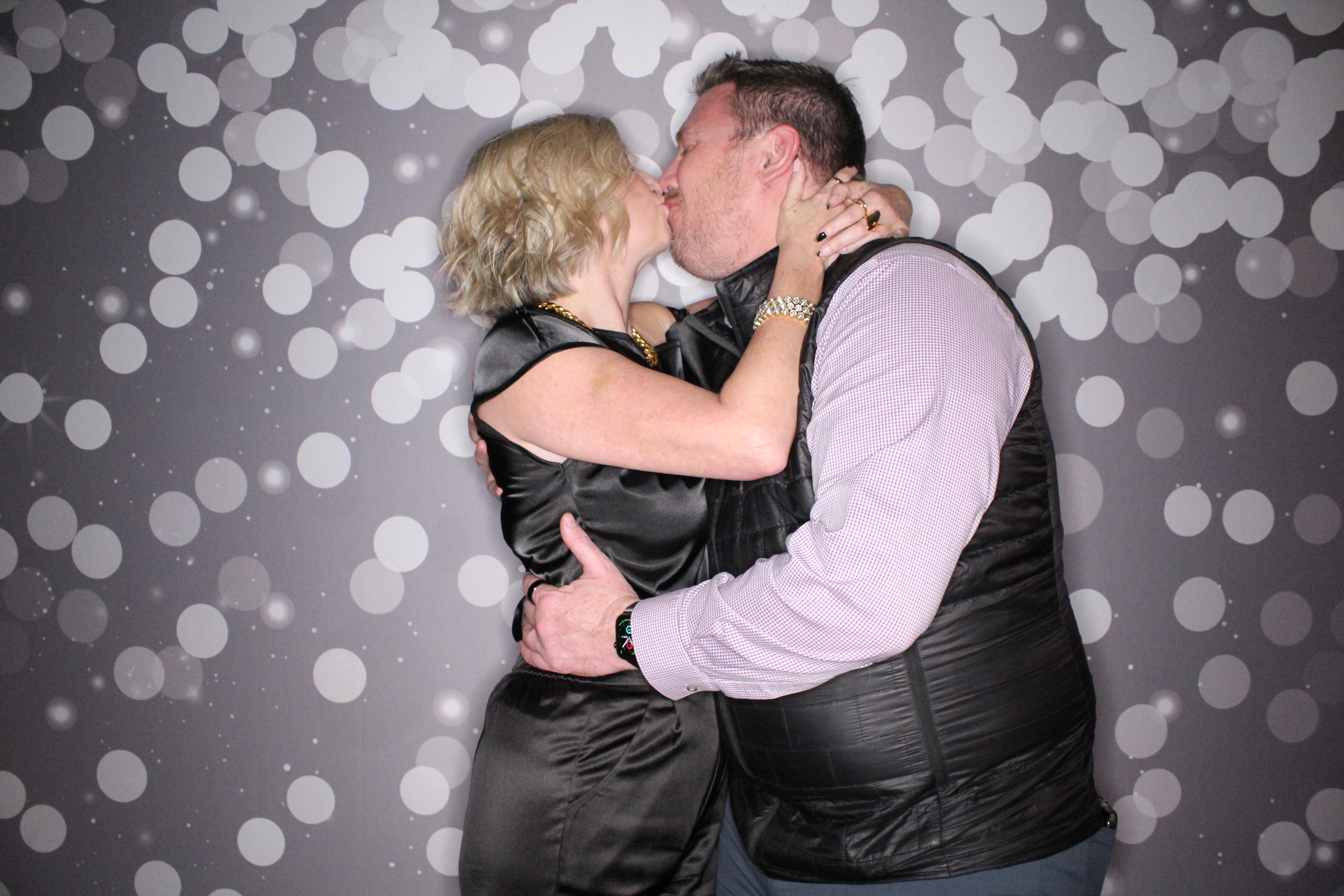 The Standard NYE Party | View more photos from the event at gallery.photoboothcincy.com/u/PhotoBoothCincy/The-Standard-NYE-Party