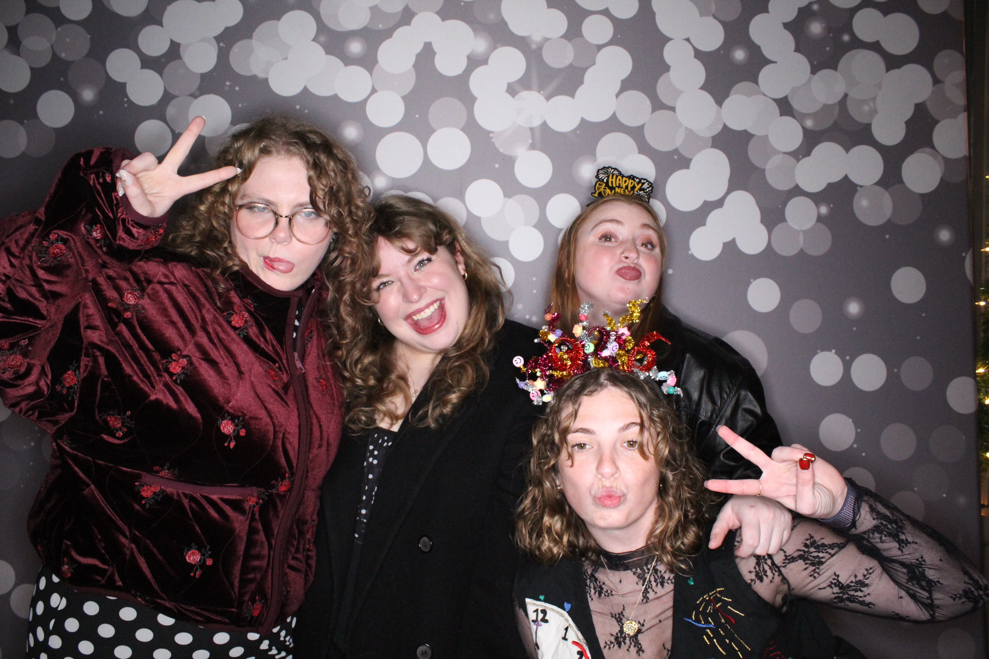 The Standard NYE Party | View more photos from the event at gallery.photoboothcincy.com/u/PhotoBoothCincy/The-Standard-NYE-Party