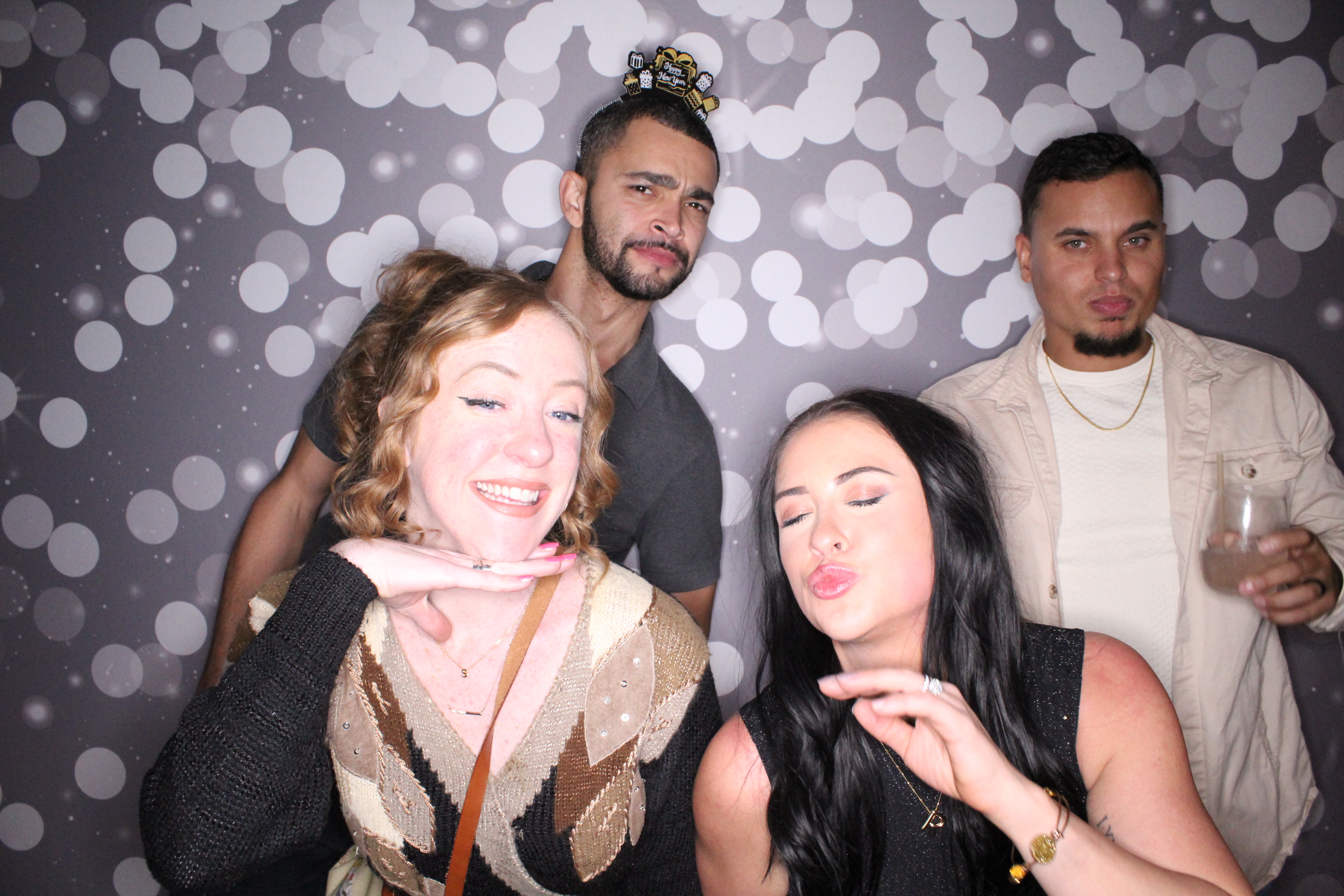 The Standard NYE Party | View more photos from the event at gallery.photoboothcincy.com/u/PhotoBoothCincy/The-Standard-NYE-Party
