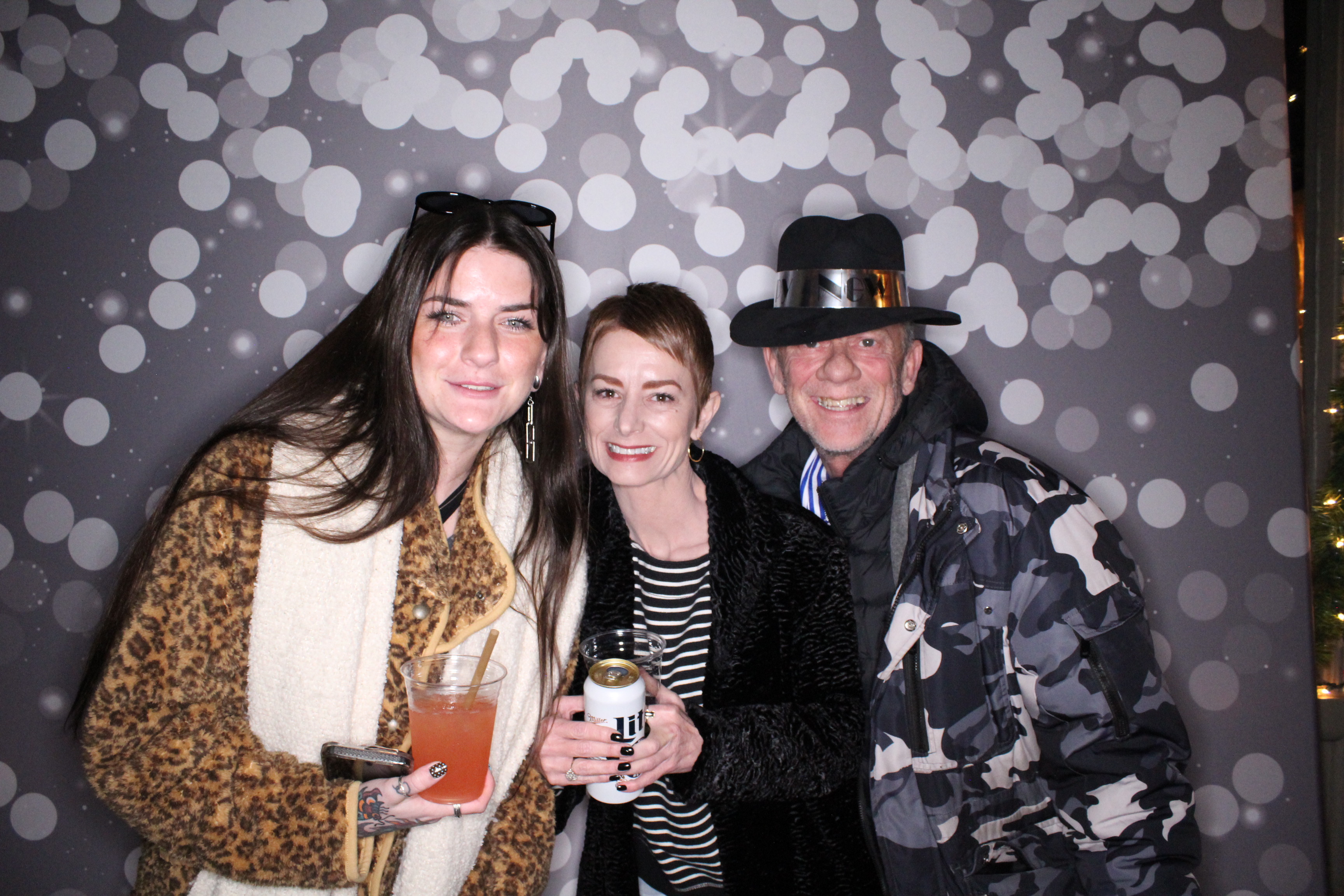 The Standard NYE Party | View more photos from the event at gallery.photoboothcincy.com/u/PhotoBoothCincy/The-Standard-NYE-Party
