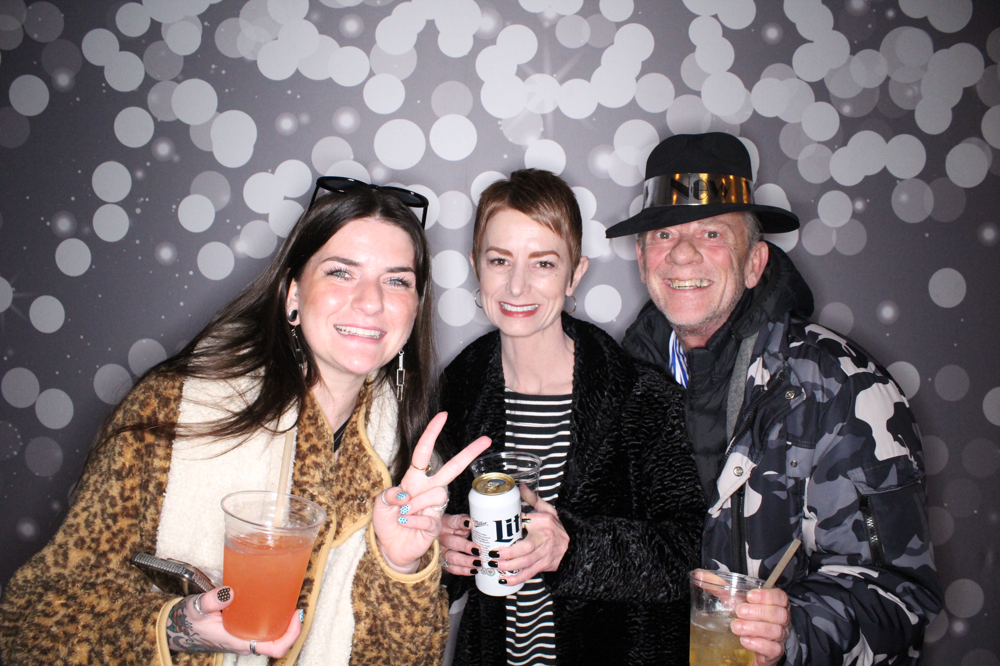 The Standard NYE Party | View more photos from the event at gallery.photoboothcincy.com/u/PhotoBoothCincy/The-Standard-NYE-Party