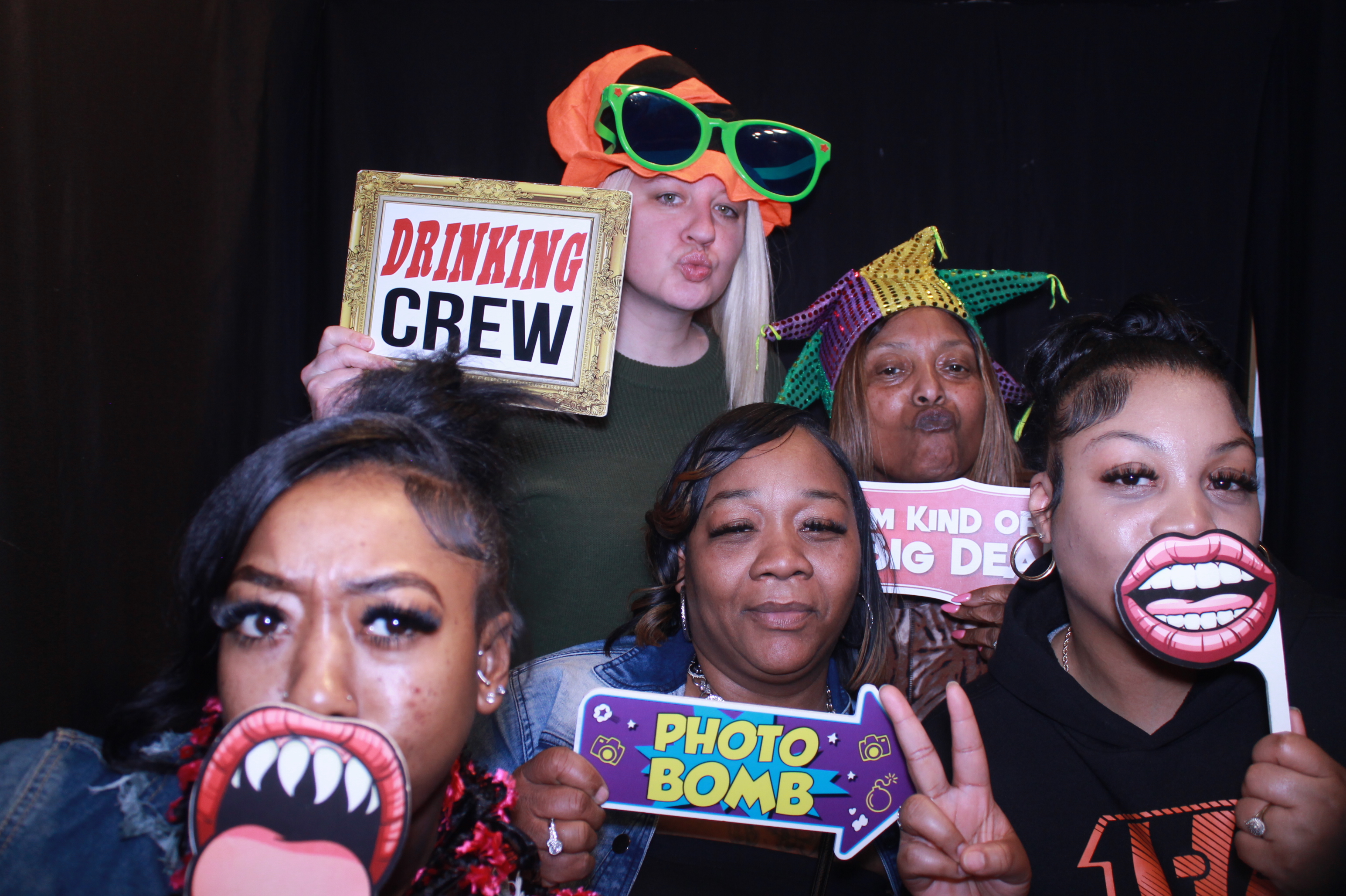The Summit Employee Party | View more photos from the event at gallery.photoboothcincy.com/u/PhotoBoothCincy/The-Summit-Employee-Party