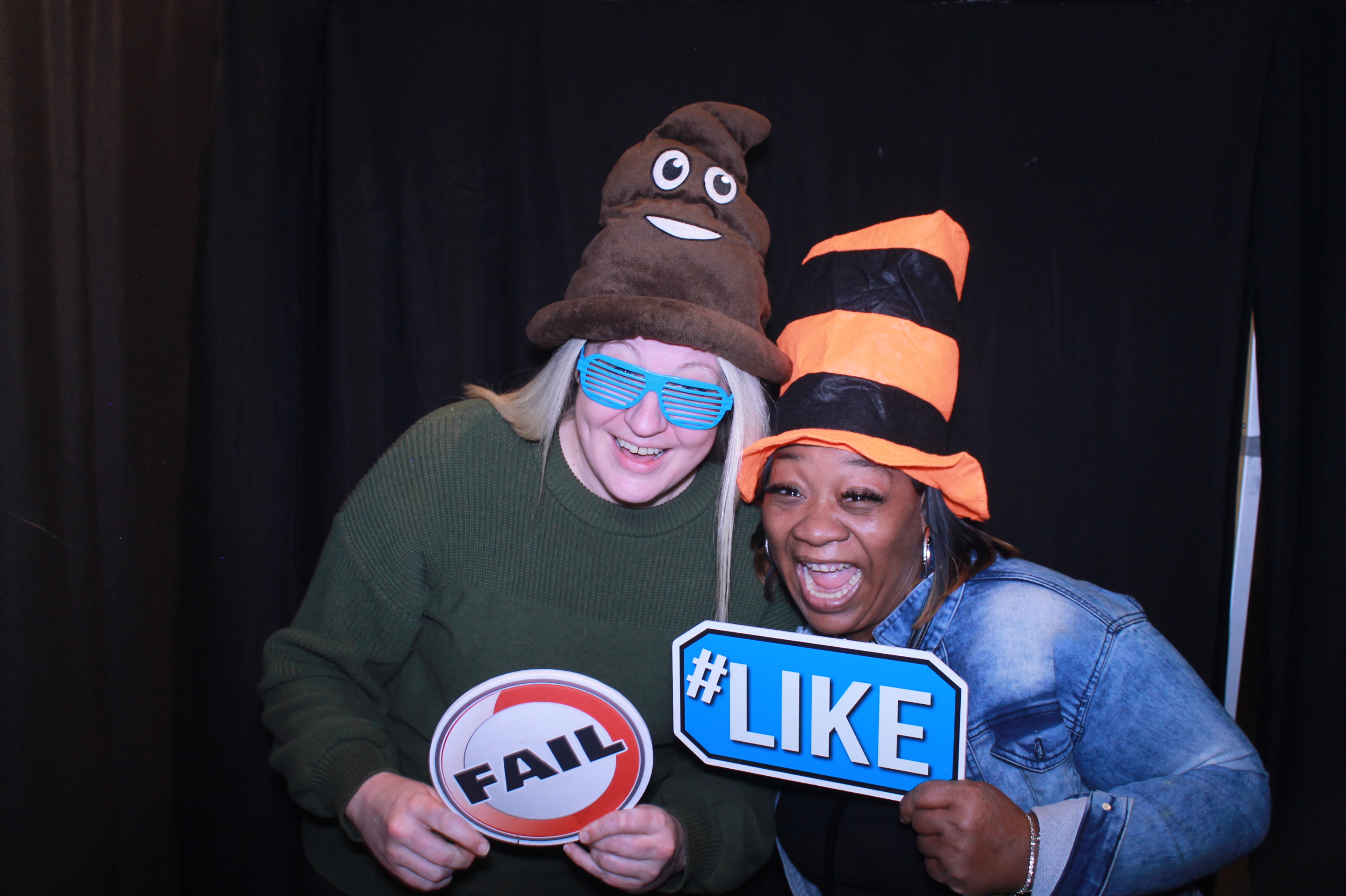 The Summit Employee Party | View more photos from the event at gallery.photoboothcincy.com/u/PhotoBoothCincy/The-Summit-Employee-Party
