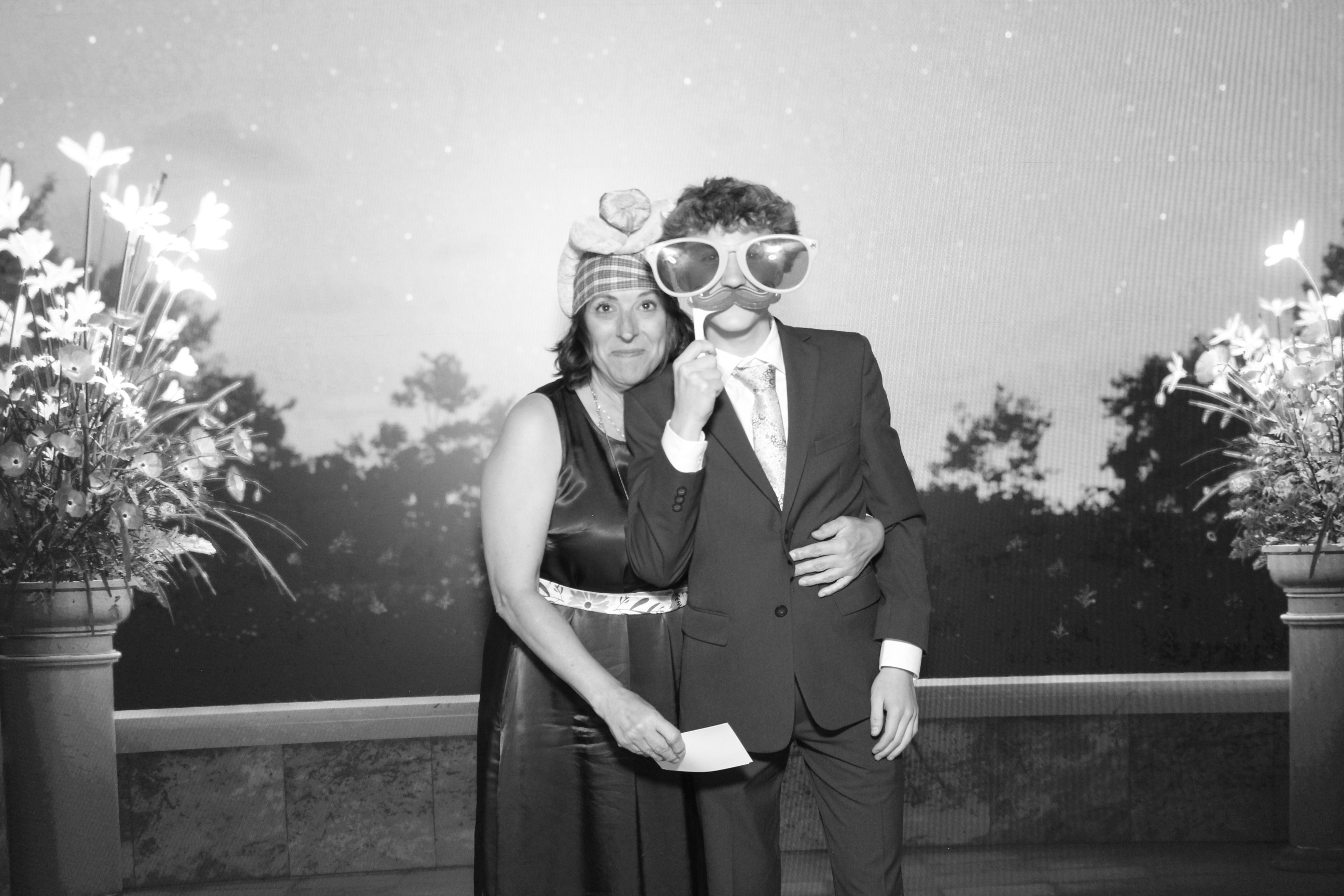 The Wards Reception | View more photos from the event at gallery.photoboothcincy.com/u/PhotoBoothCincy/The-Wards-Reception