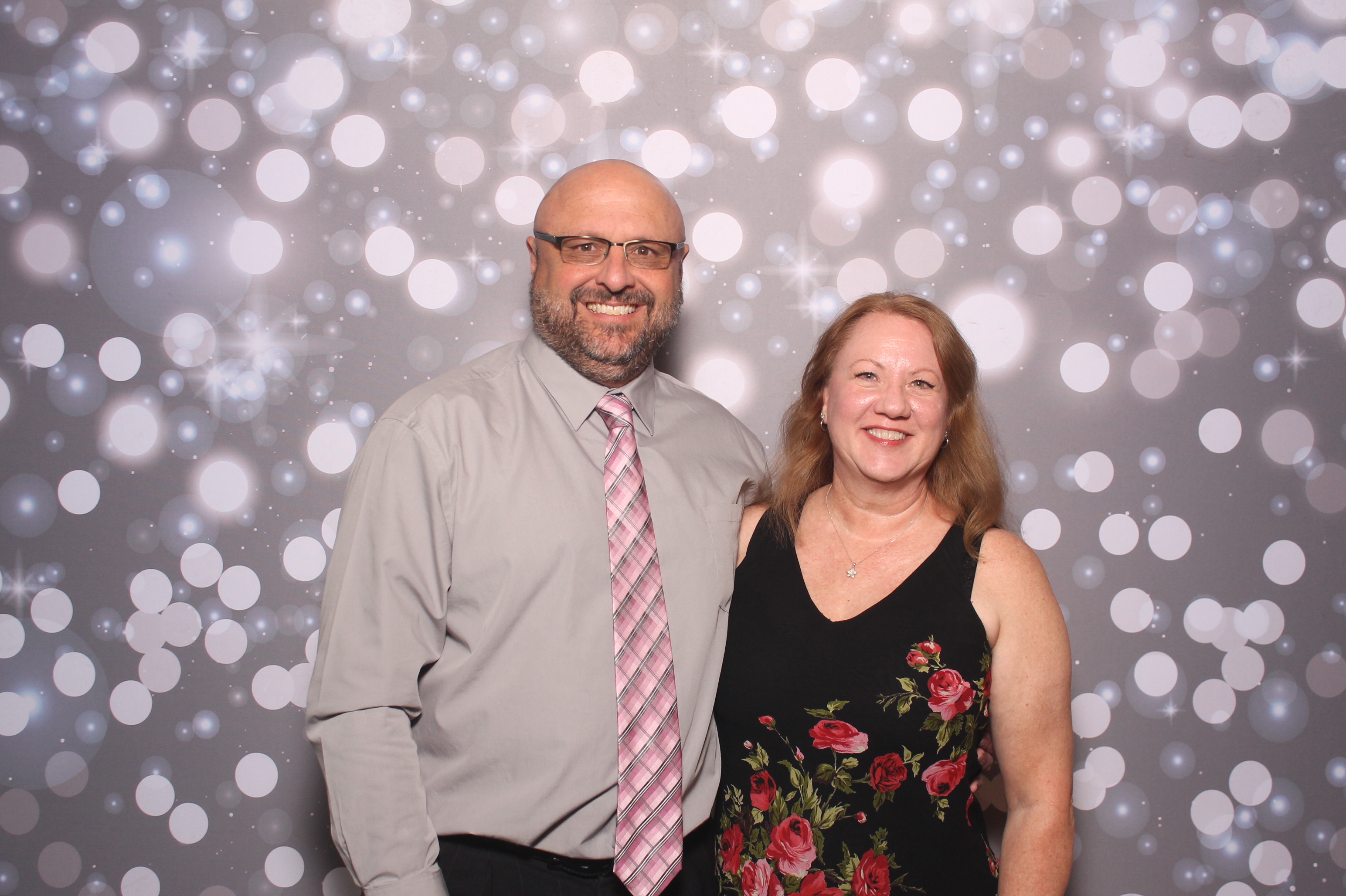The Whitehead's | View more photos from the event at gallery.photoboothcincy.com/u/PhotoBoothCincy/The-Whiteheads