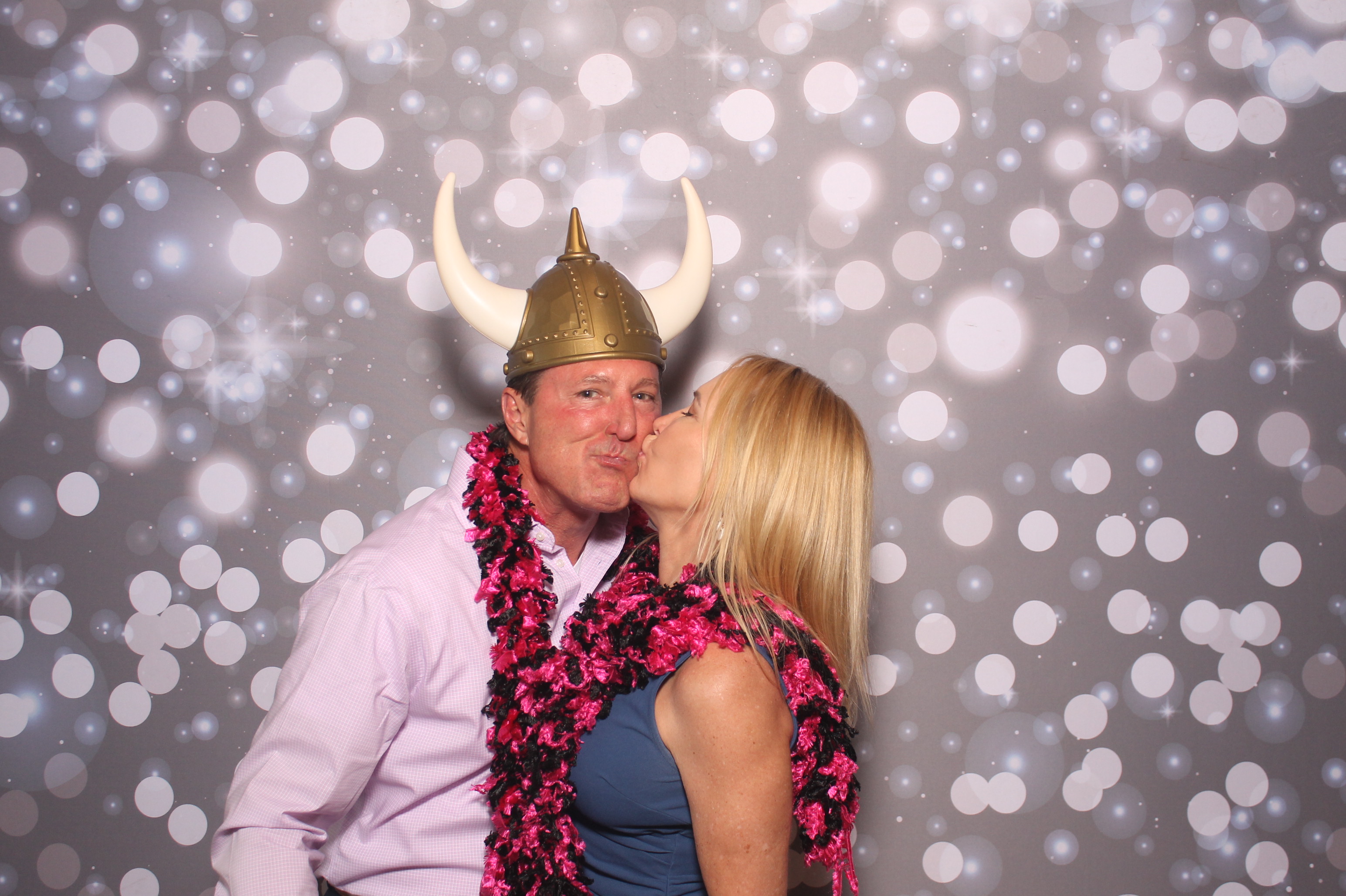 The Whitehead's | View more photos from the event at gallery.photoboothcincy.com/u/PhotoBoothCincy/The-Whiteheads