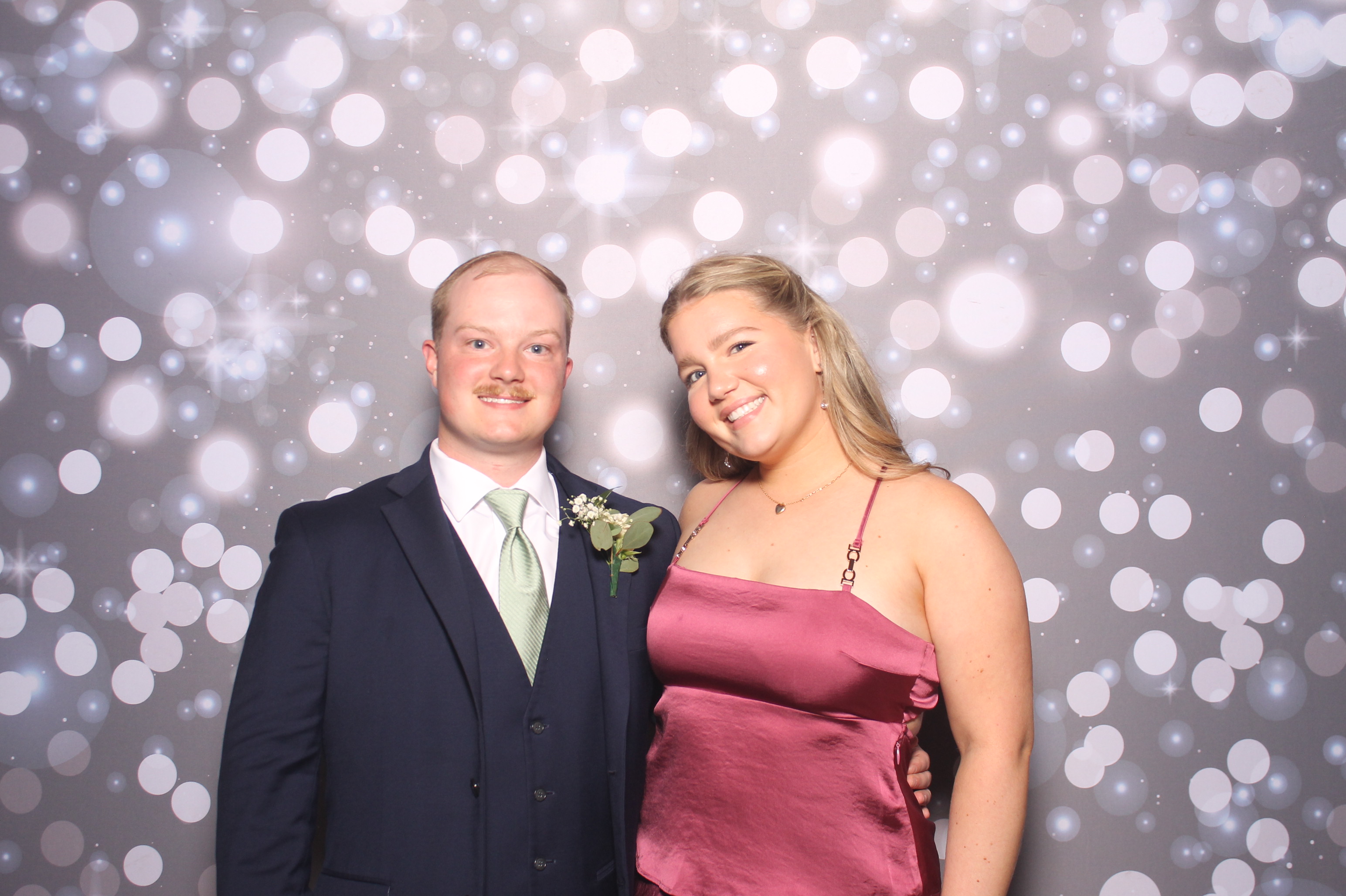 The Whitehead's | View more photos from the event at gallery.photoboothcincy.com/u/PhotoBoothCincy/The-Whiteheads
