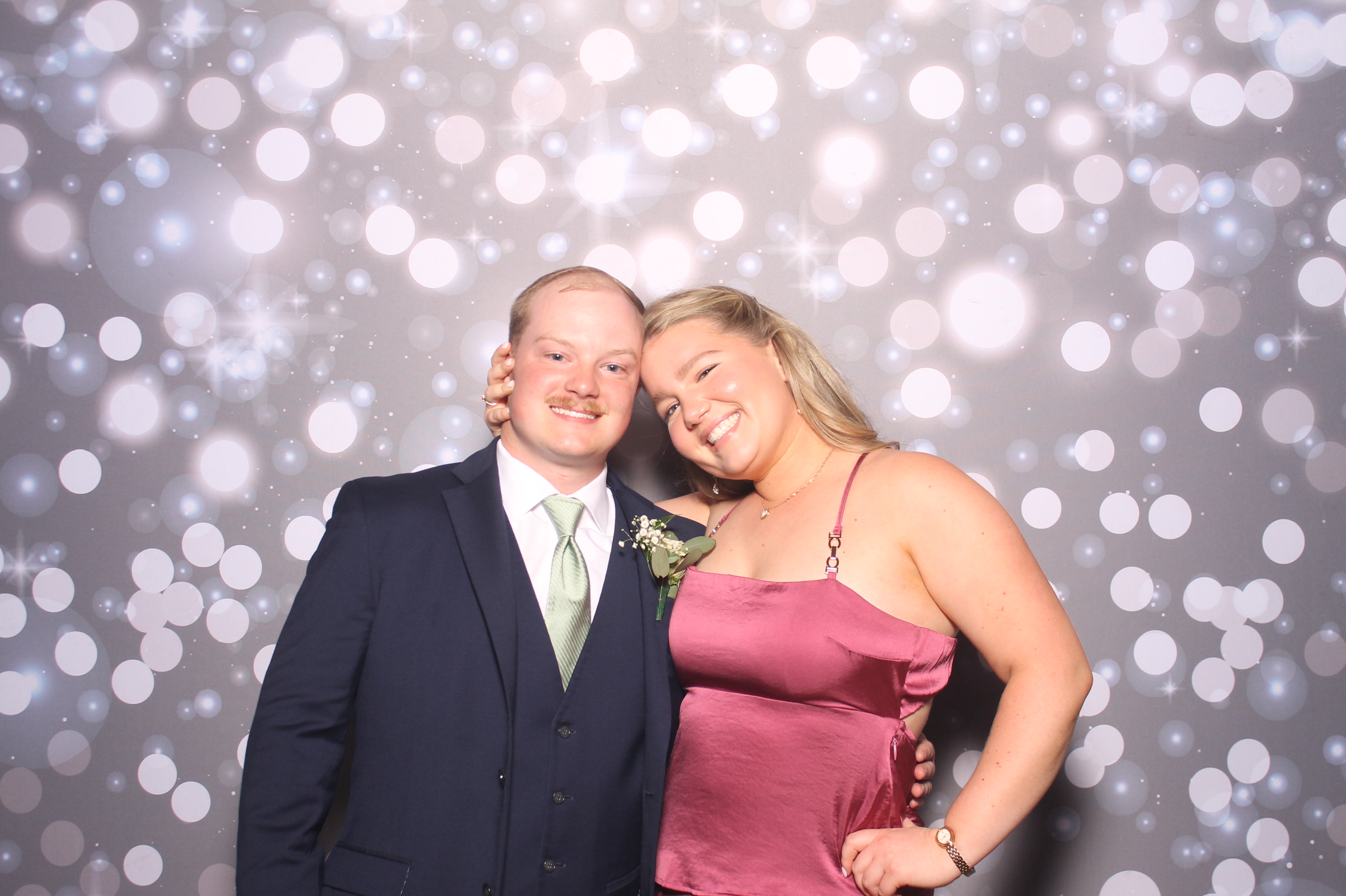 The Whitehead's | View more photos from the event at gallery.photoboothcincy.com/u/PhotoBoothCincy/The-Whiteheads