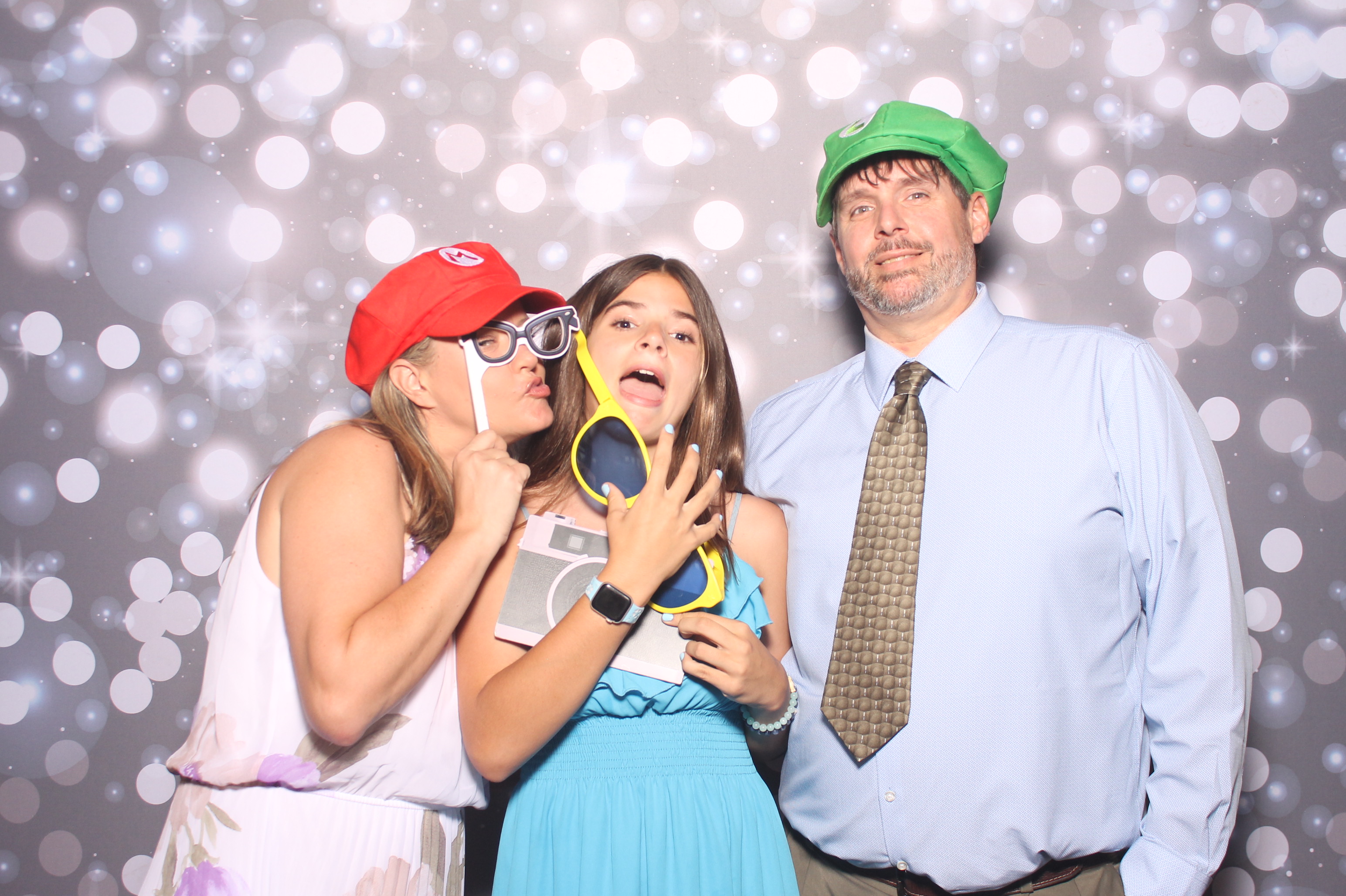 The Whitehead's | View more photos from the event at gallery.photoboothcincy.com/u/PhotoBoothCincy/The-Whiteheads