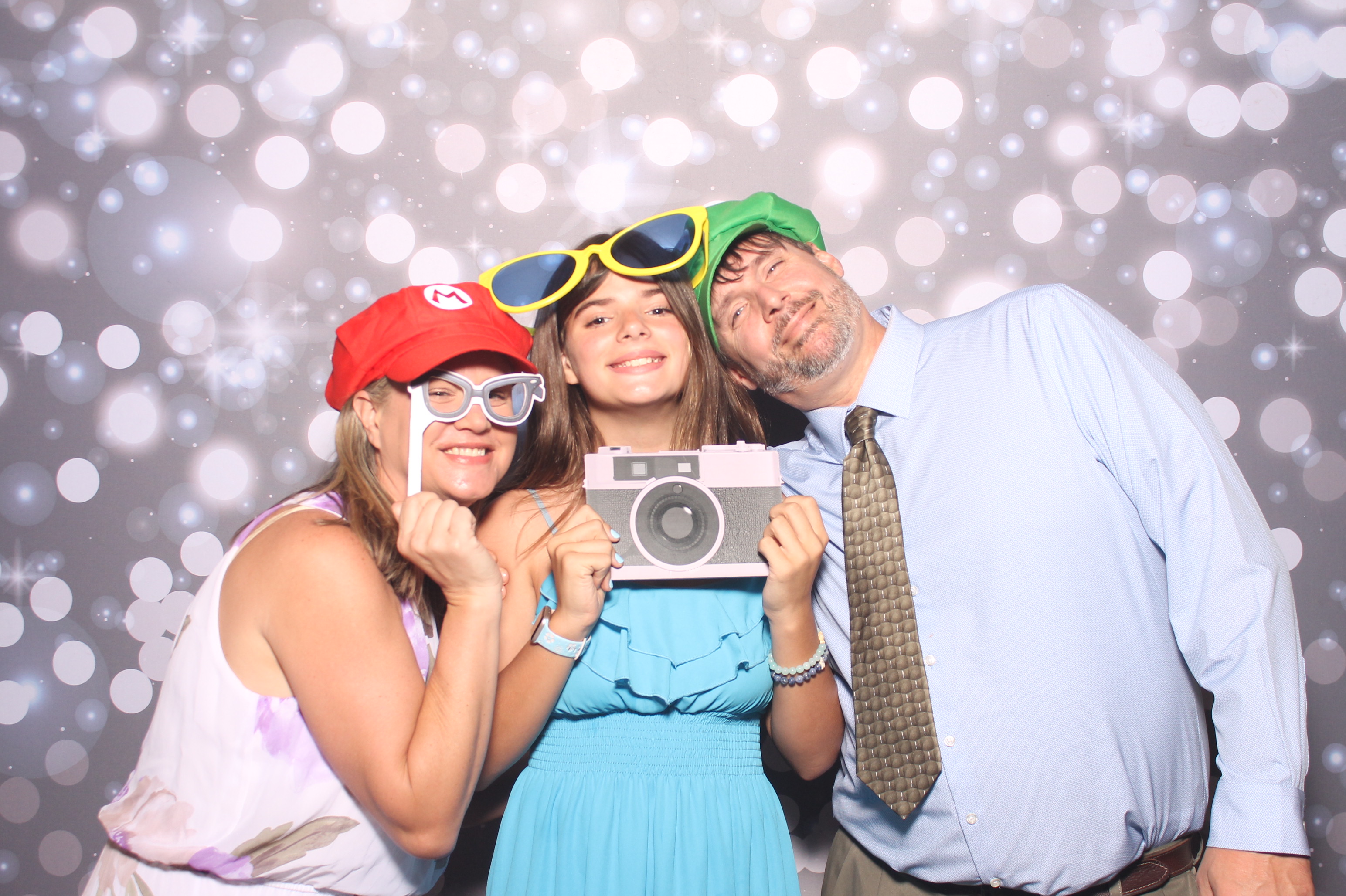 The Whitehead's | View more photos from the event at gallery.photoboothcincy.com/u/PhotoBoothCincy/The-Whiteheads