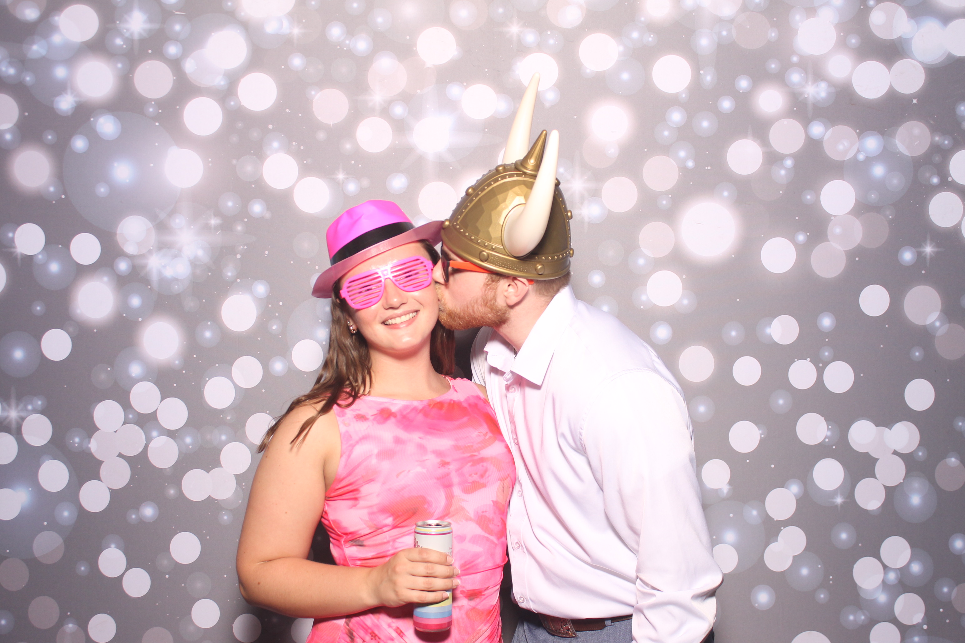 The Whitehead's | View more photos from the event at gallery.photoboothcincy.com/u/PhotoBoothCincy/The-Whiteheads
