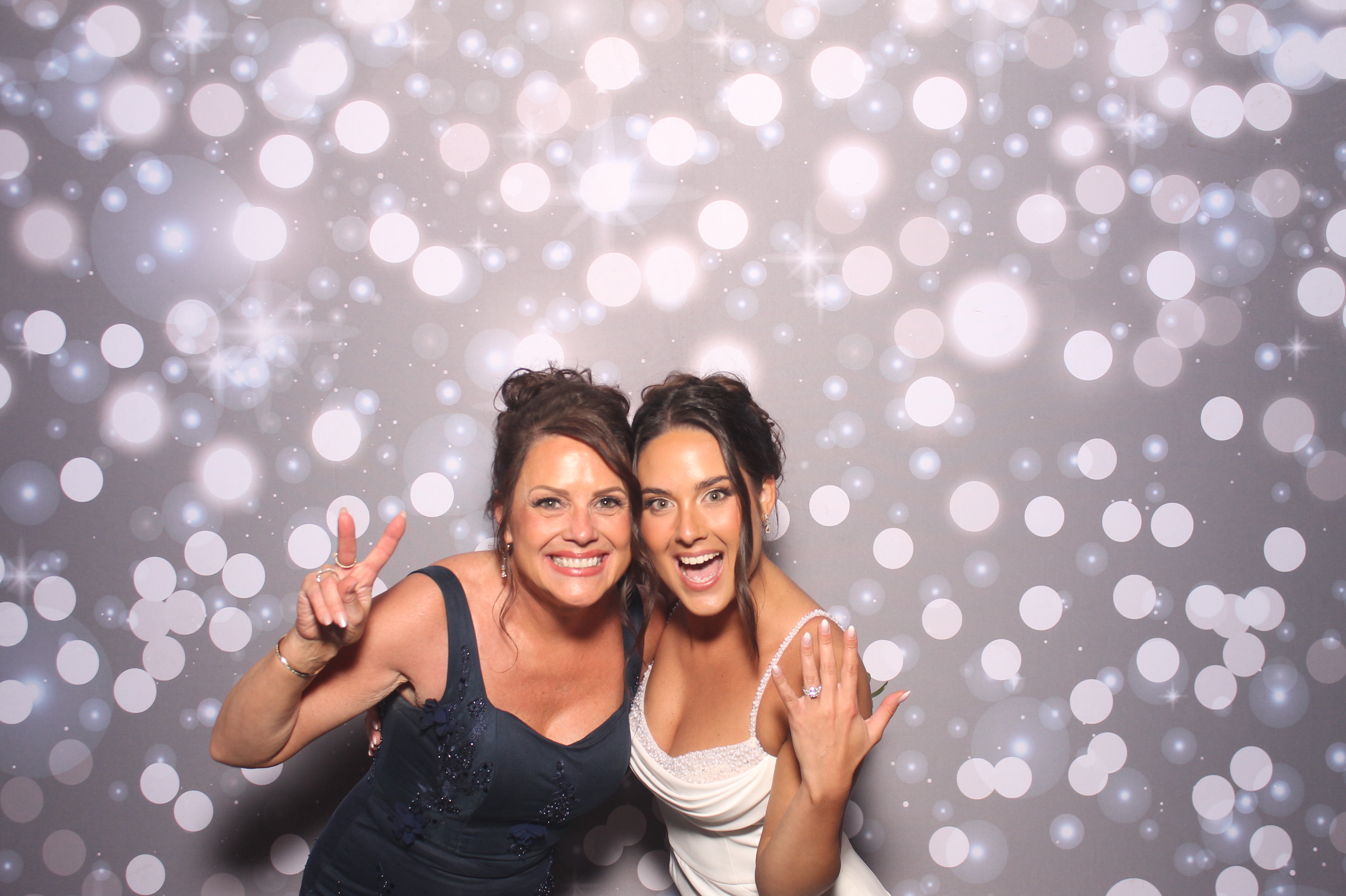 The Whitehead's | View more photos from the event at gallery.photoboothcincy.com/u/PhotoBoothCincy/The-Whiteheads