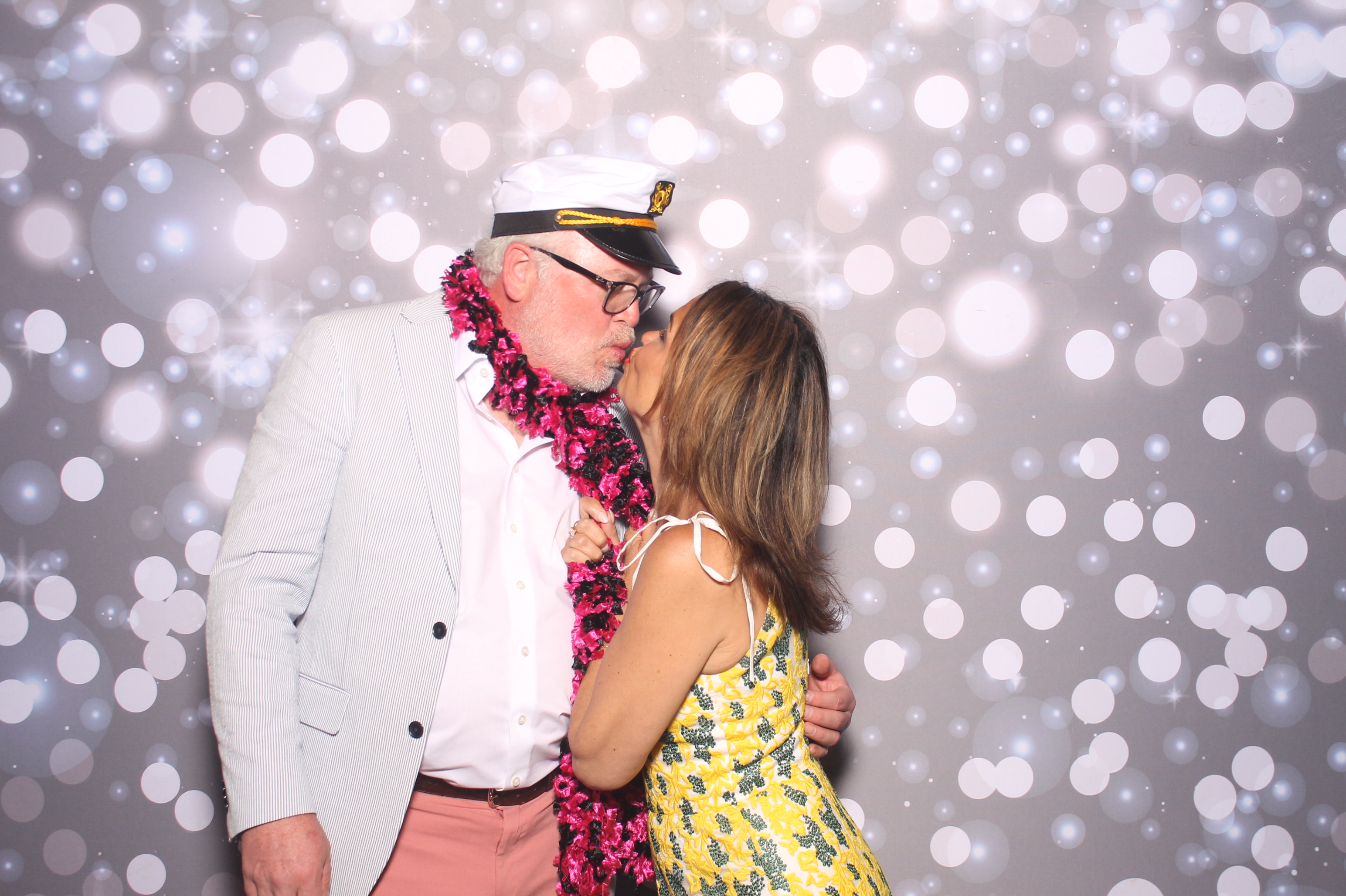 The Whitehead's | View more photos from the event at gallery.photoboothcincy.com/u/PhotoBoothCincy/The-Whiteheads