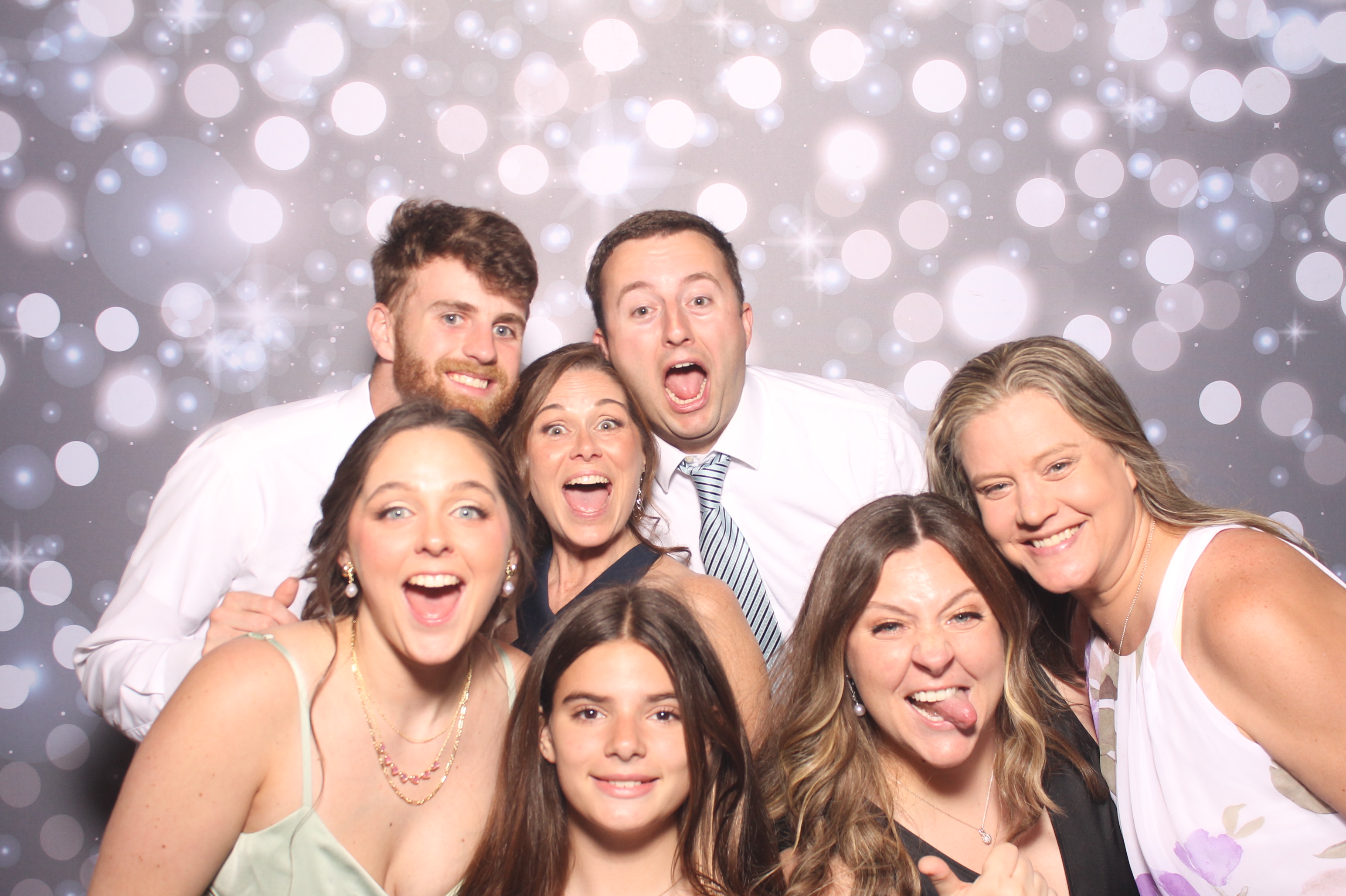 The Whitehead's | View more photos from the event at gallery.photoboothcincy.com/u/PhotoBoothCincy/The-Whiteheads