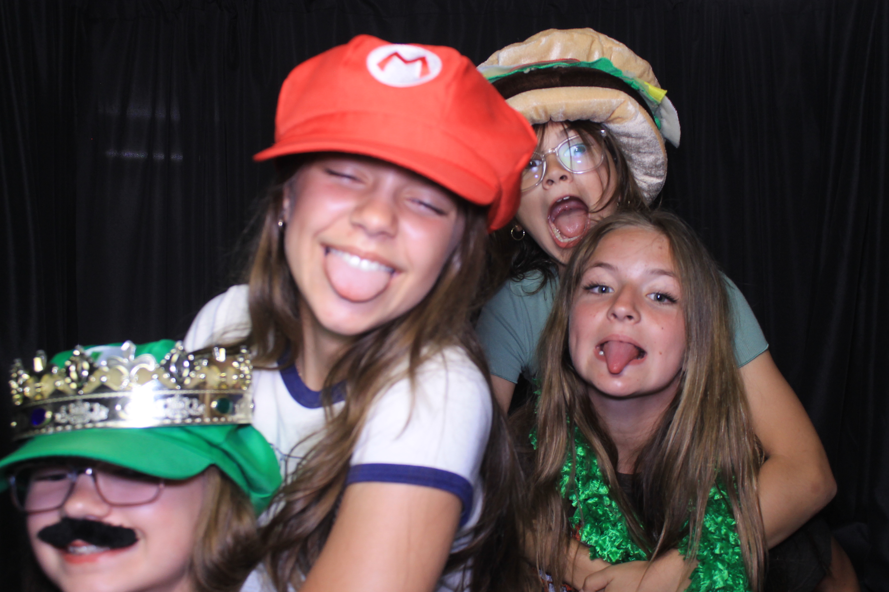 Trebein 5th Grade Sendoff!! | View more photos from the event at gallery.photoboothcincy.com/u/PhotoBoothCincy/Trebein-5th-Grade-Sendoff