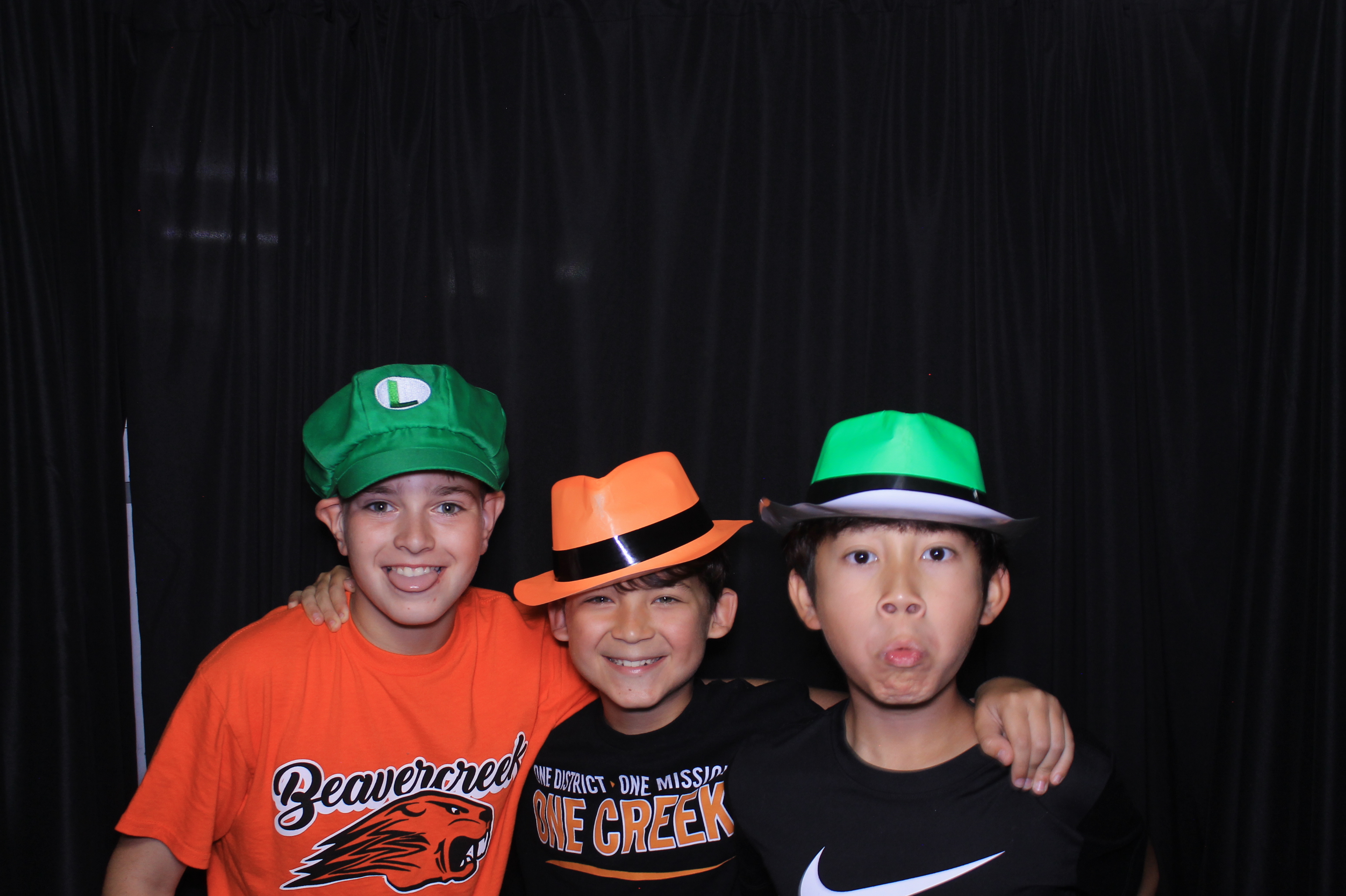 Trebein 5th Grade Sendoff!! | View more photos from the event at gallery.photoboothcincy.com/u/PhotoBoothCincy/Trebein-5th-Grade-Sendoff