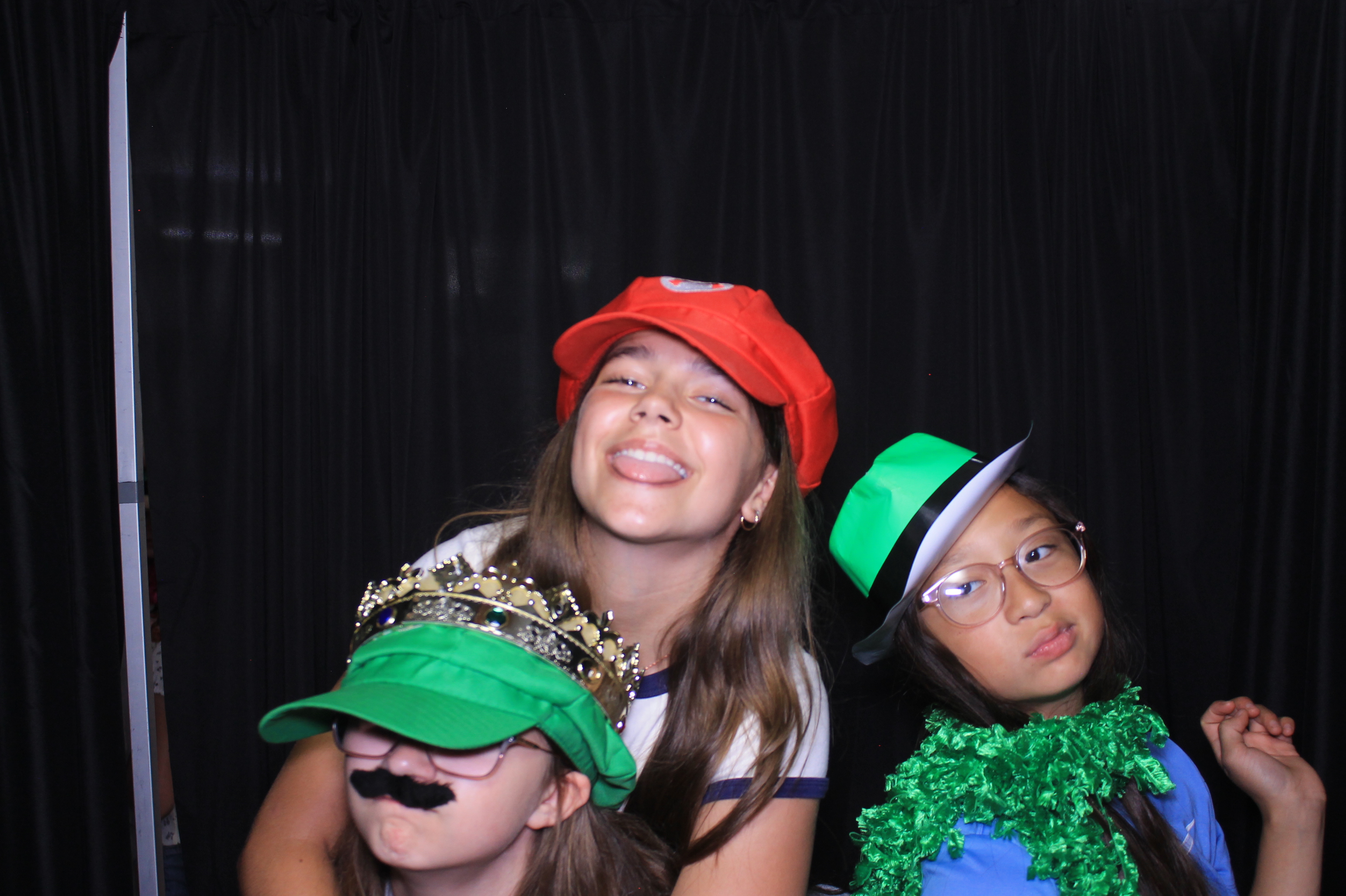 Trebein 5th Grade Sendoff!! | View more photos from the event at gallery.photoboothcincy.com/u/PhotoBoothCincy/Trebein-5th-Grade-Sendoff