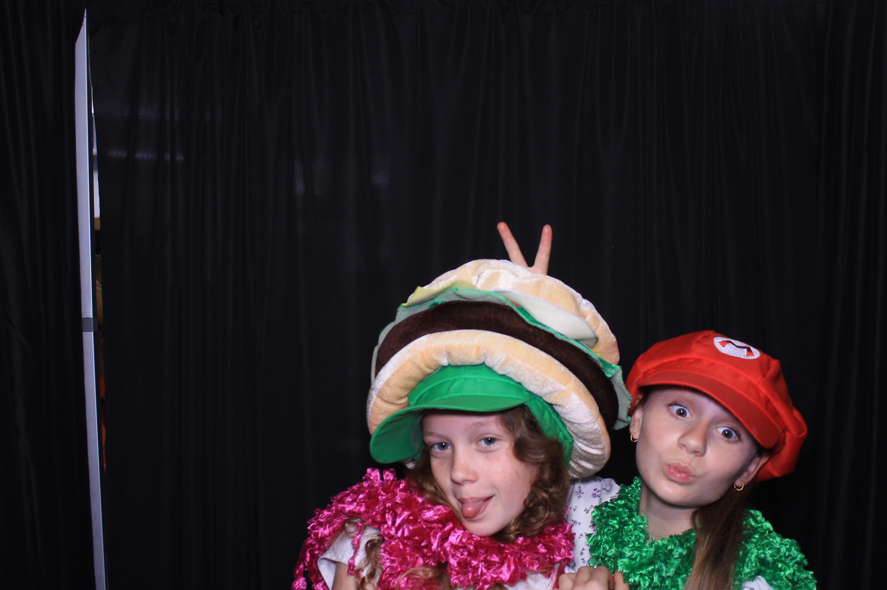 Trebein 5th Grade Sendoff!! | View more photos from the event at gallery.photoboothcincy.com/u/PhotoBoothCincy/Trebein-5th-Grade-Sendoff